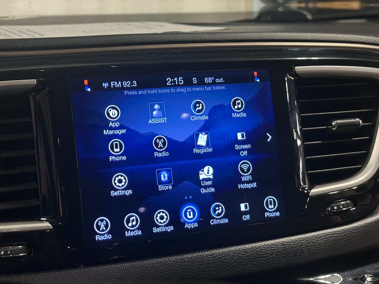 Thumbnail: 2017 Chrysler Pacifica - 4