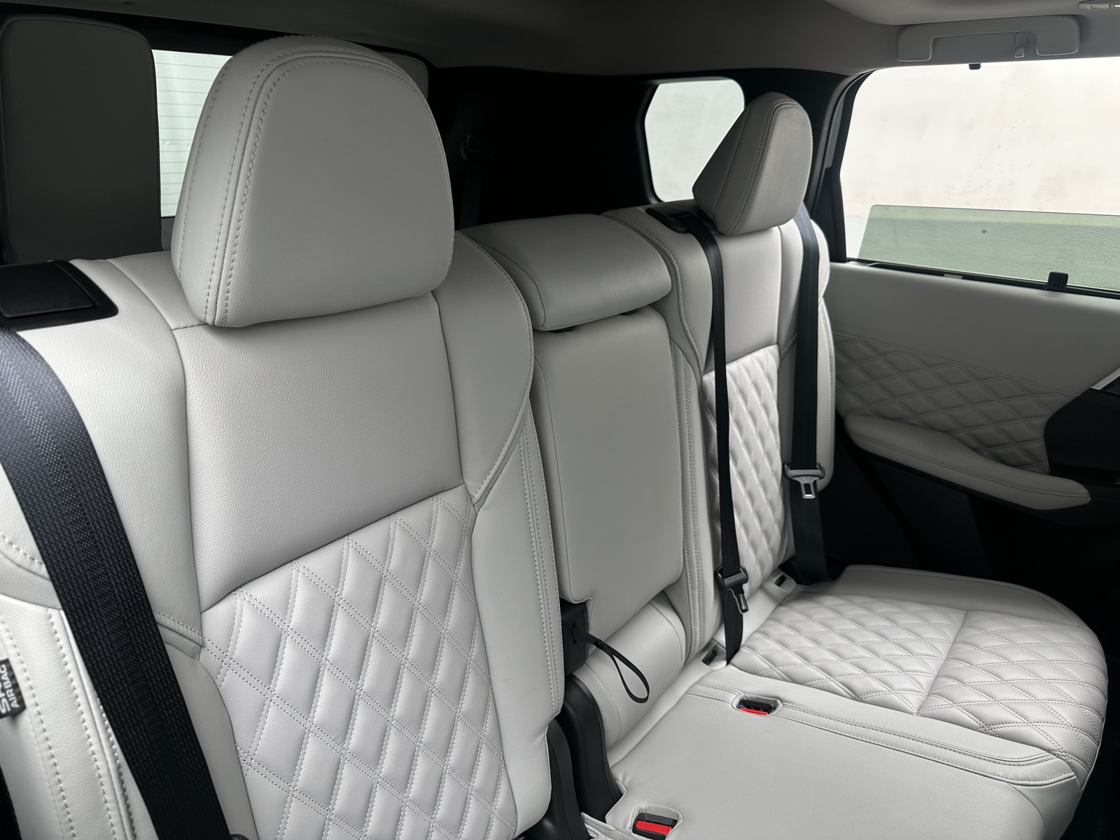 Thumbnail: 2025 Mitsubishi Outlander - 6