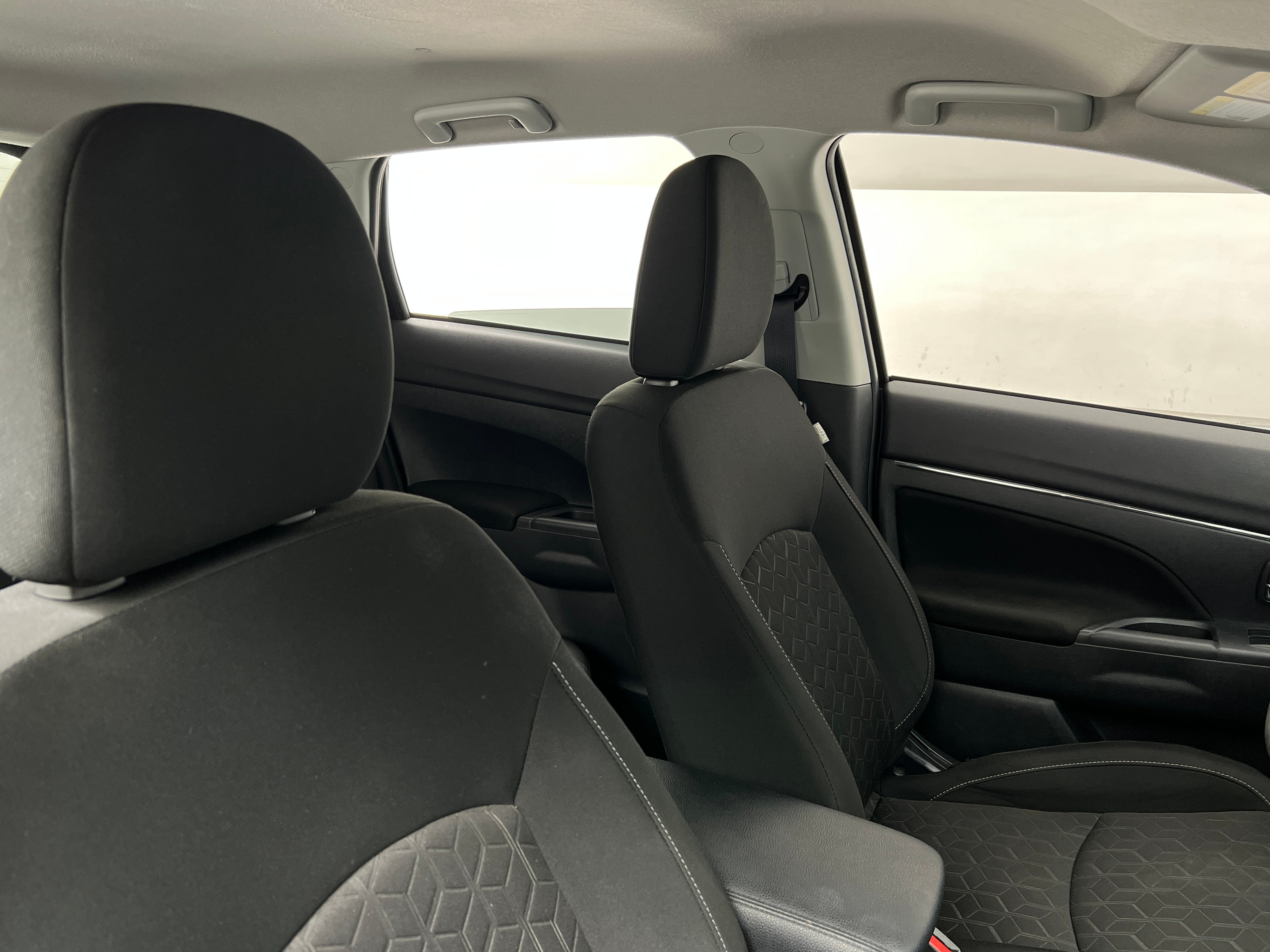 2025 Mitsubishi Outlander Sport ES