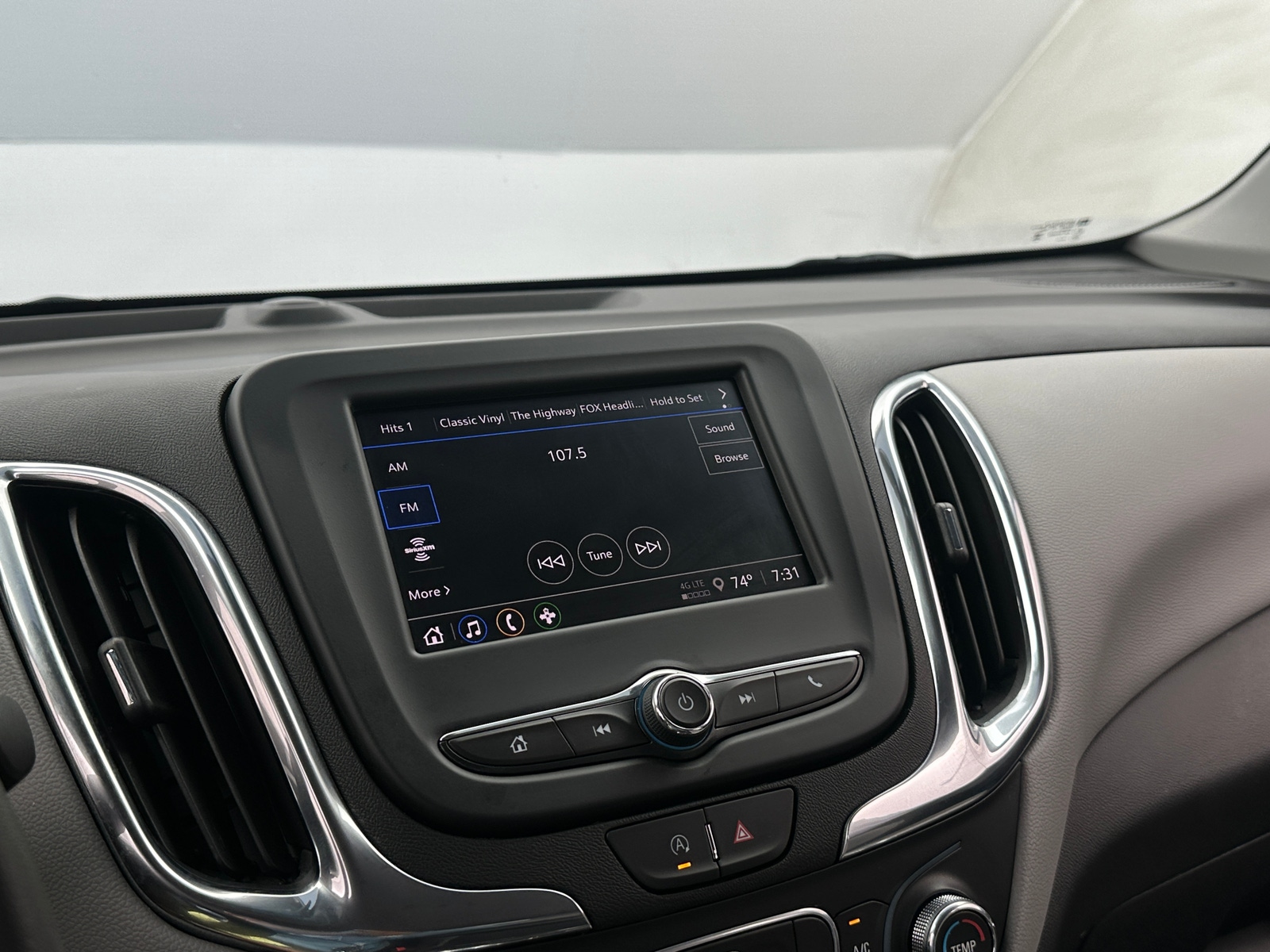 Thumbnail: 2024 Chevrolet Equinox - 4