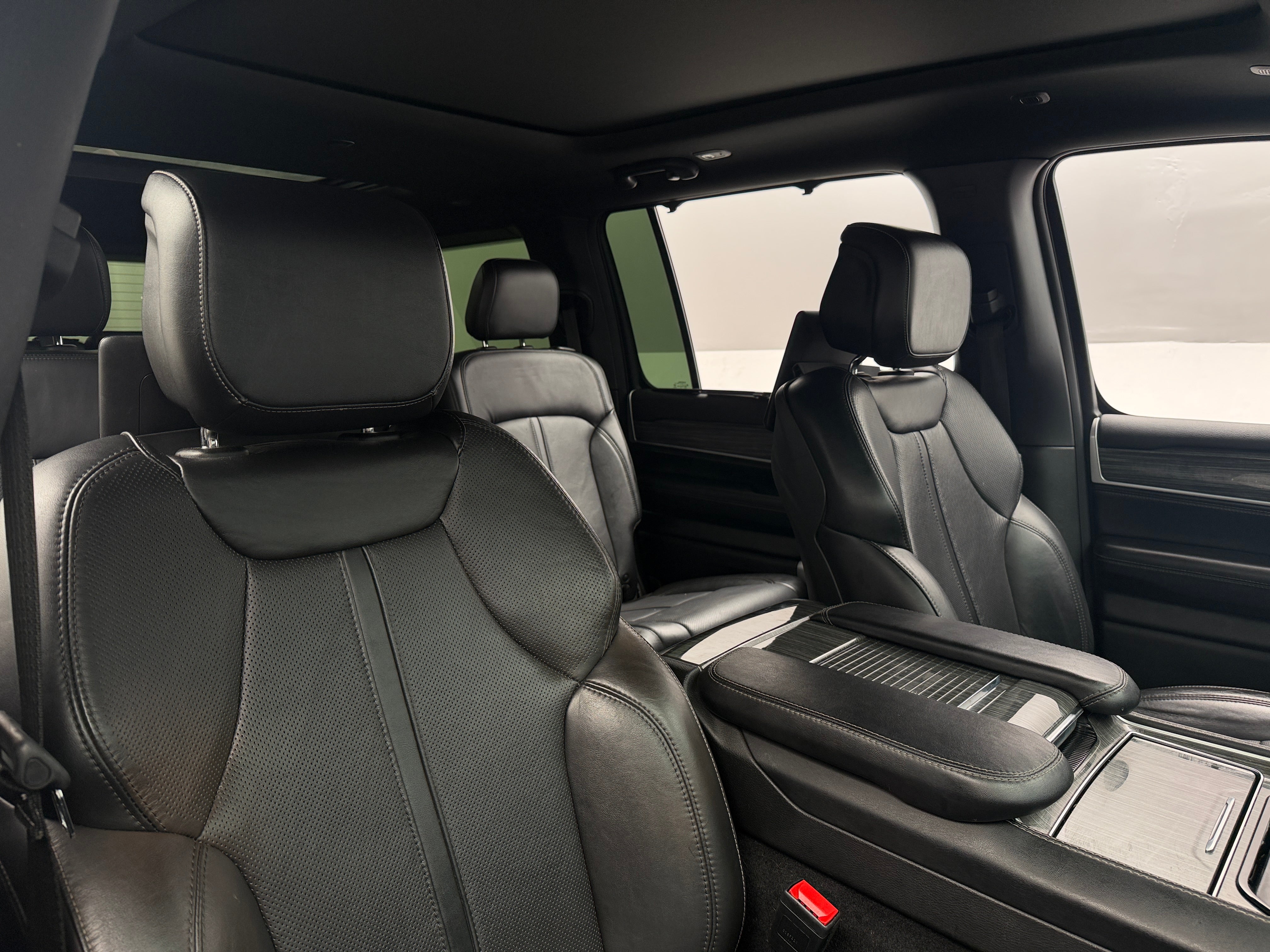 2022 Jeep Wagoneer