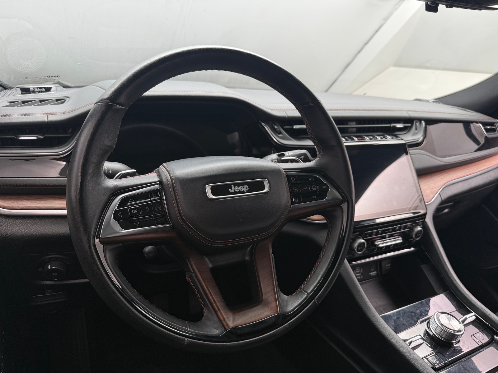 Thumbnail: 2023 Jeep Grand Cherokee L - 4