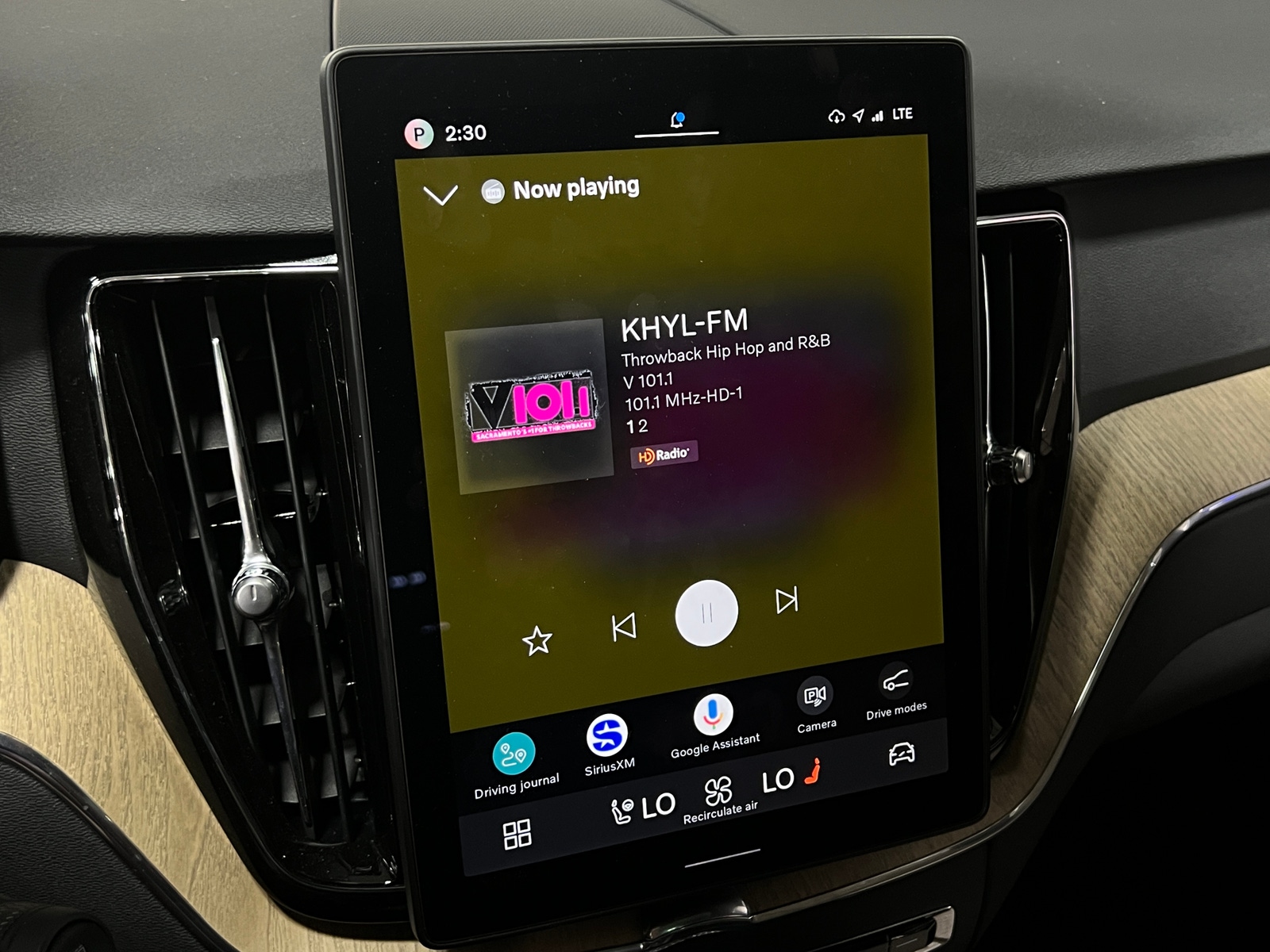 Thumbnail: 2026 Volvo XC60 - 3