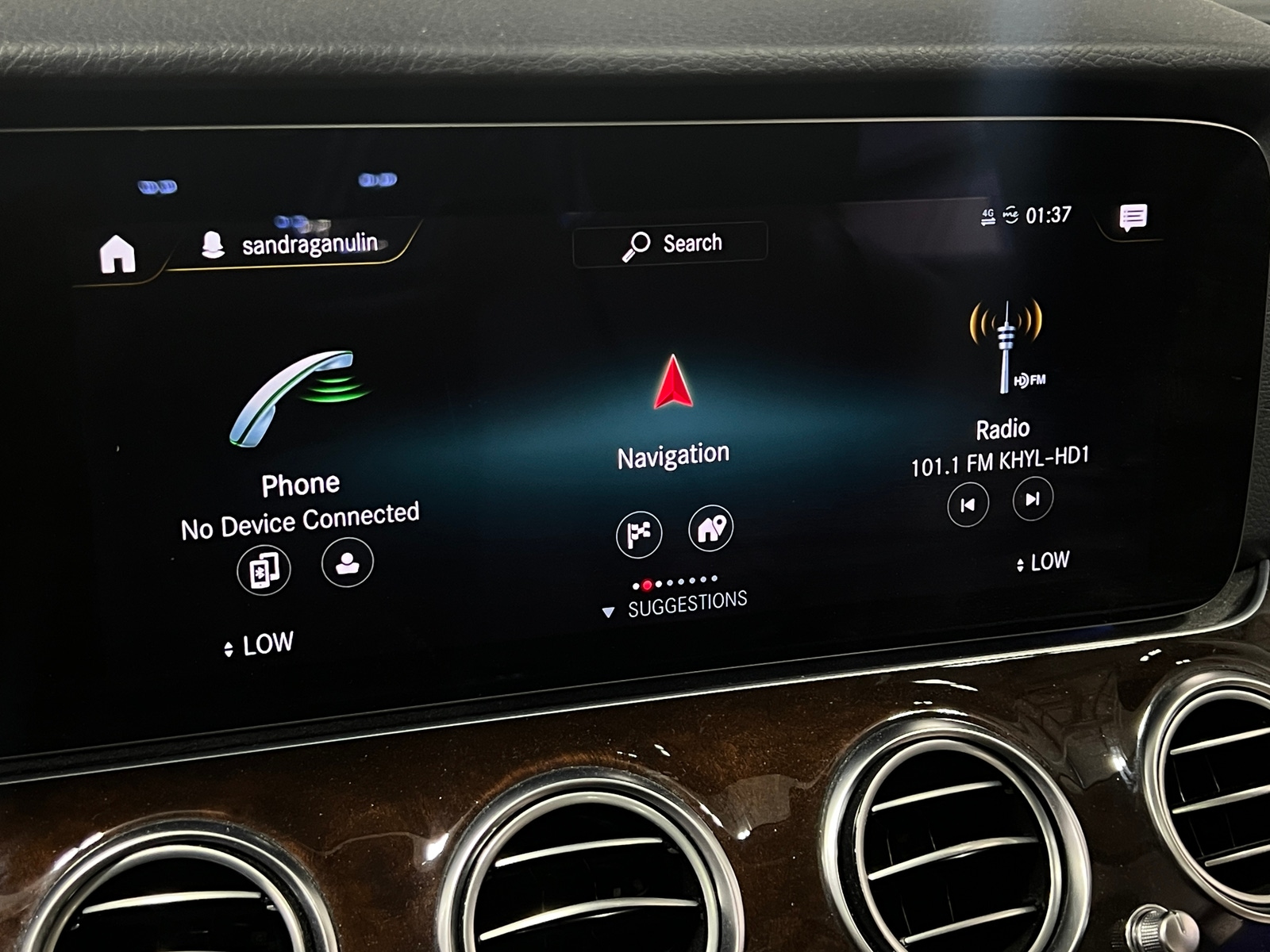 Thumbnail: 2021 Mercedes-Benz E-Class - 3