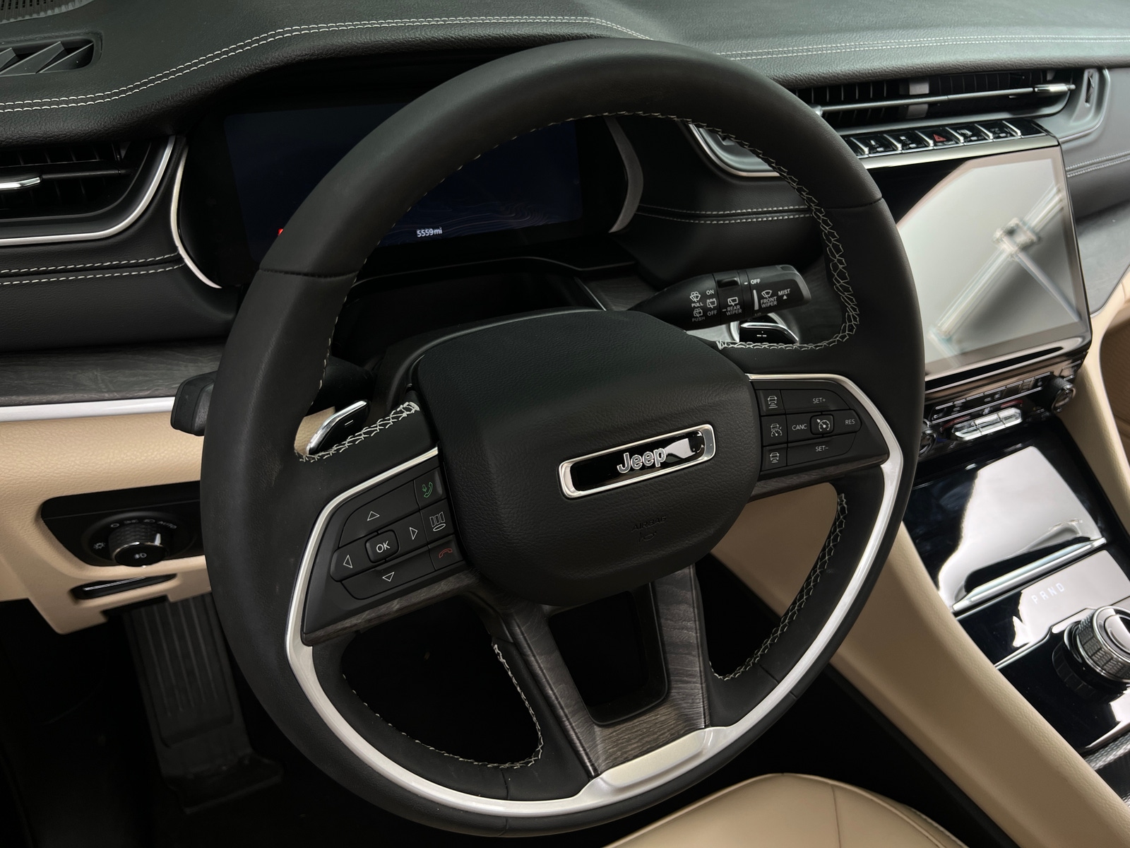 Thumbnail: 2025 Jeep Grand Cherokee L - 4