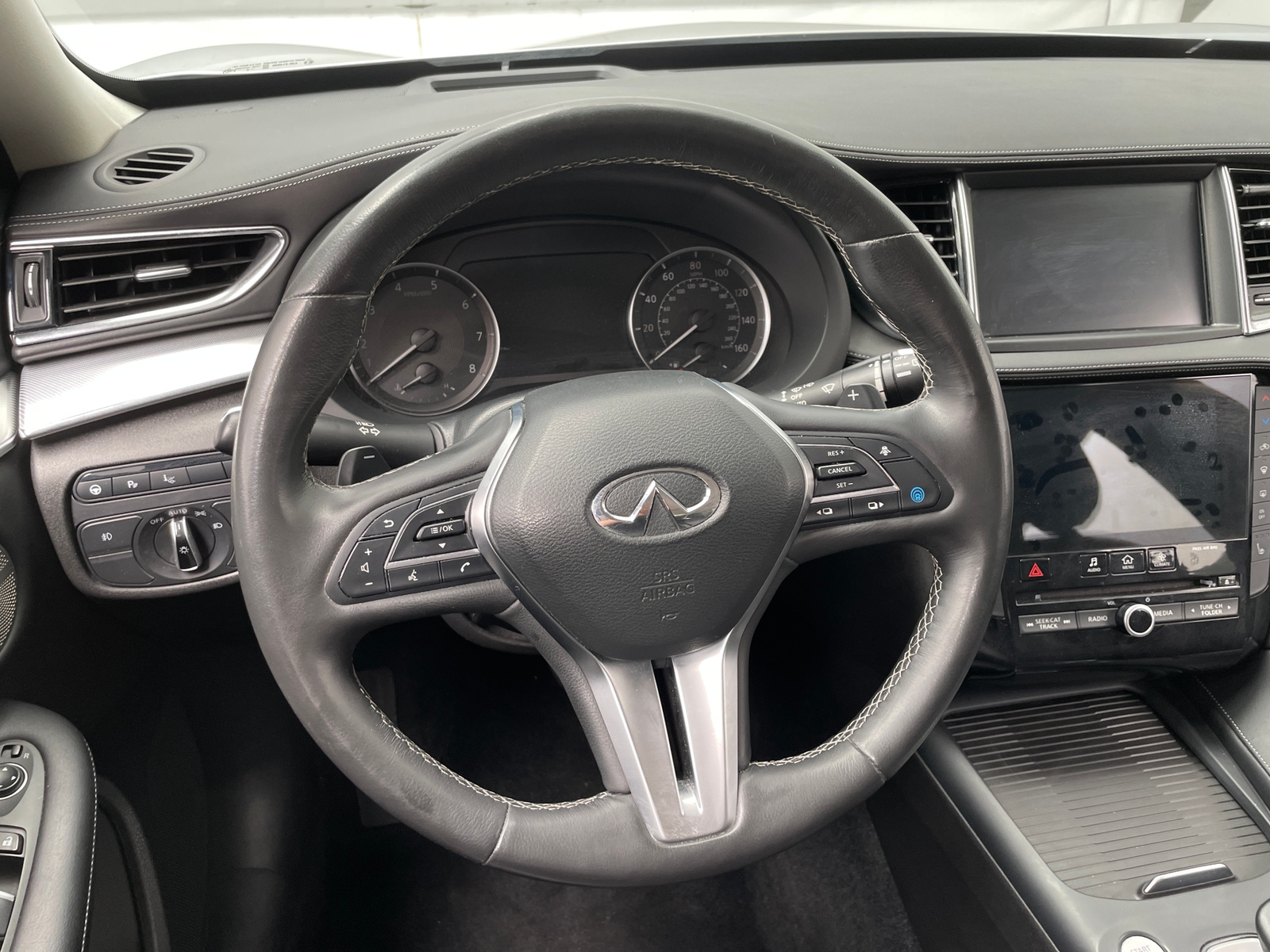 Thumbnail: 2019 INFINITI QX50 - 4