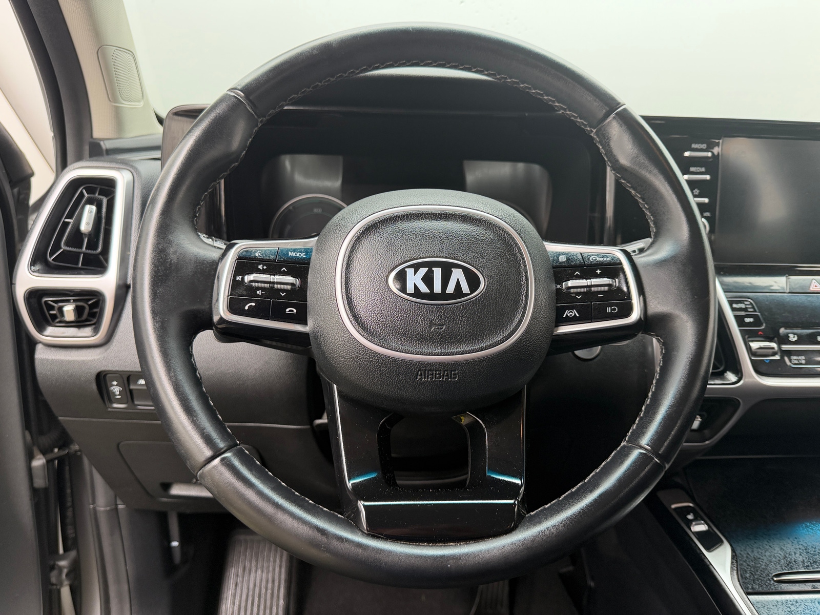 Thumbnail: 2021 Kia Sorento - 4