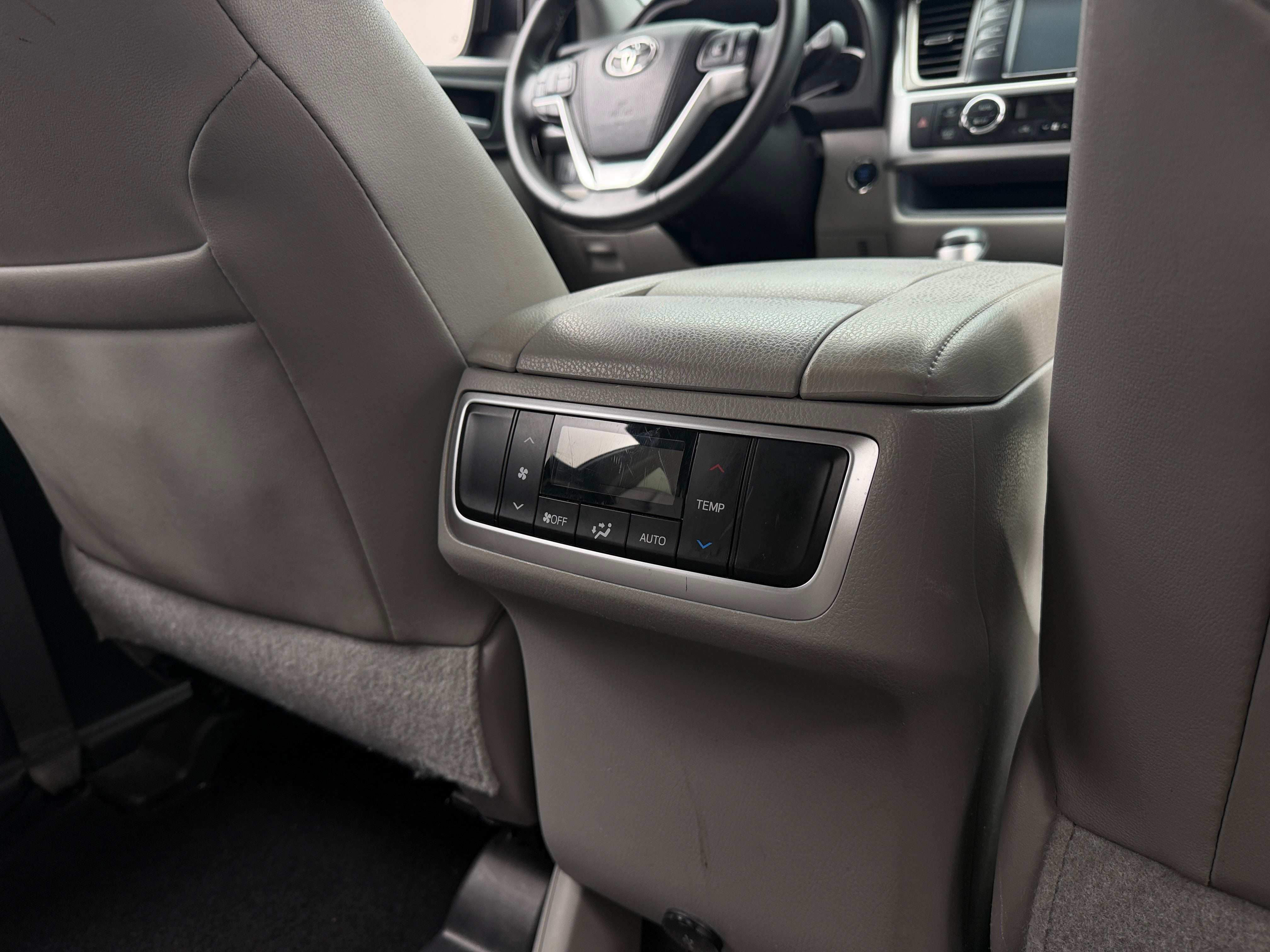 2016 Toyota Highlander
