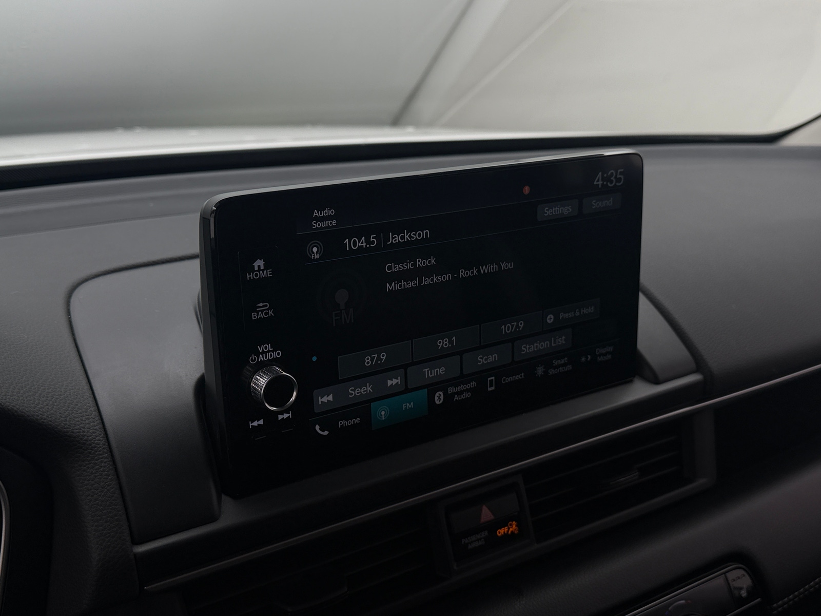 Thumbnail: 2023 Honda Pilot - 4