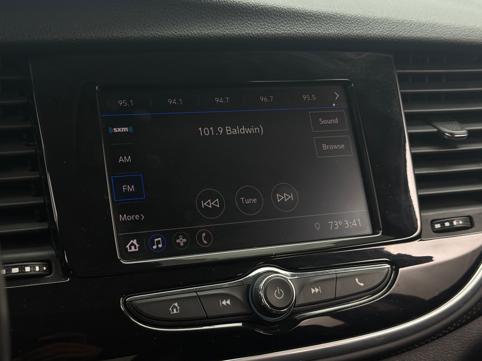 Thumbnail: 2022 Buick Encore - 3