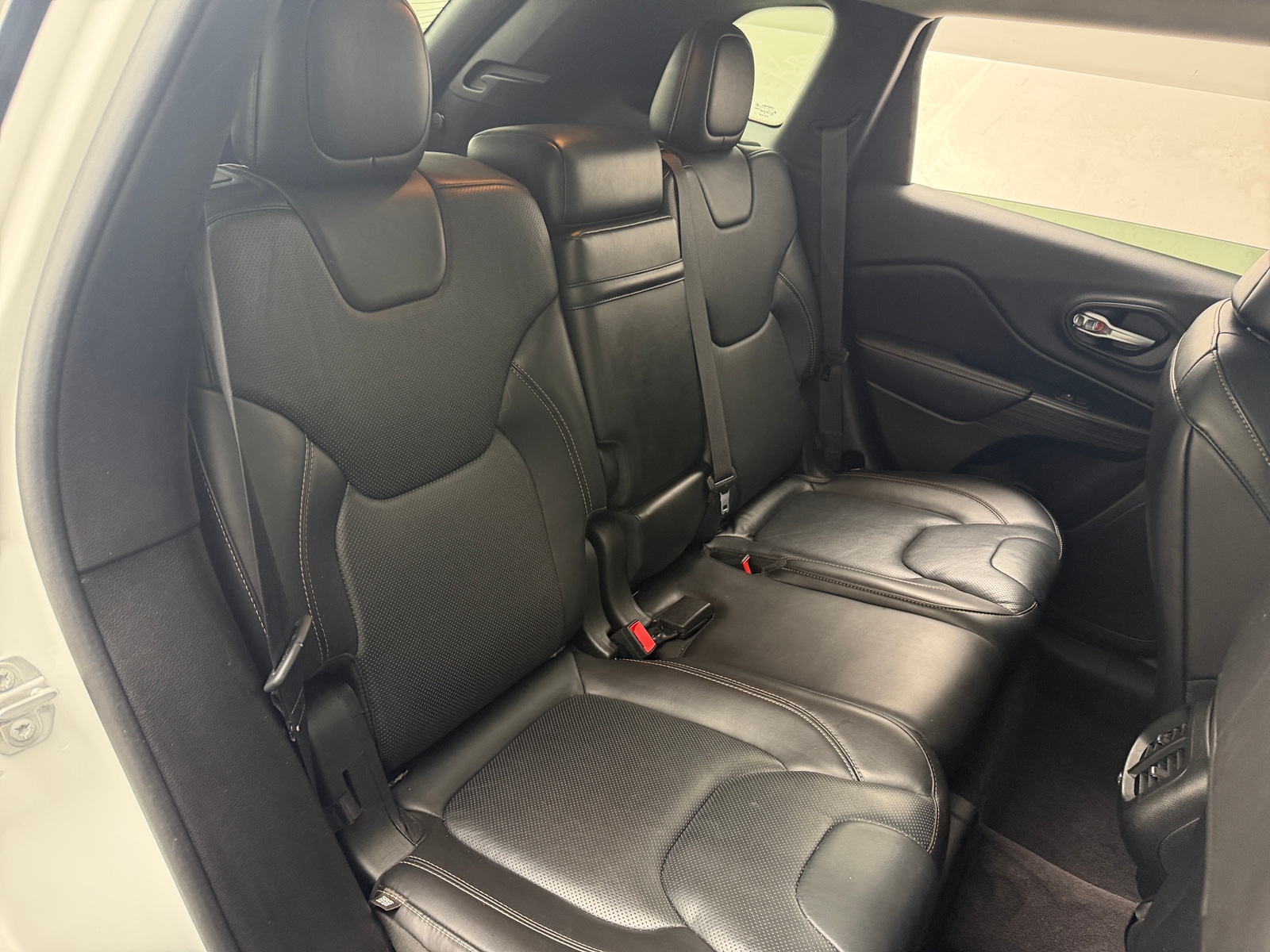 Thumbnail: 2016 Jeep Cherokee - 5