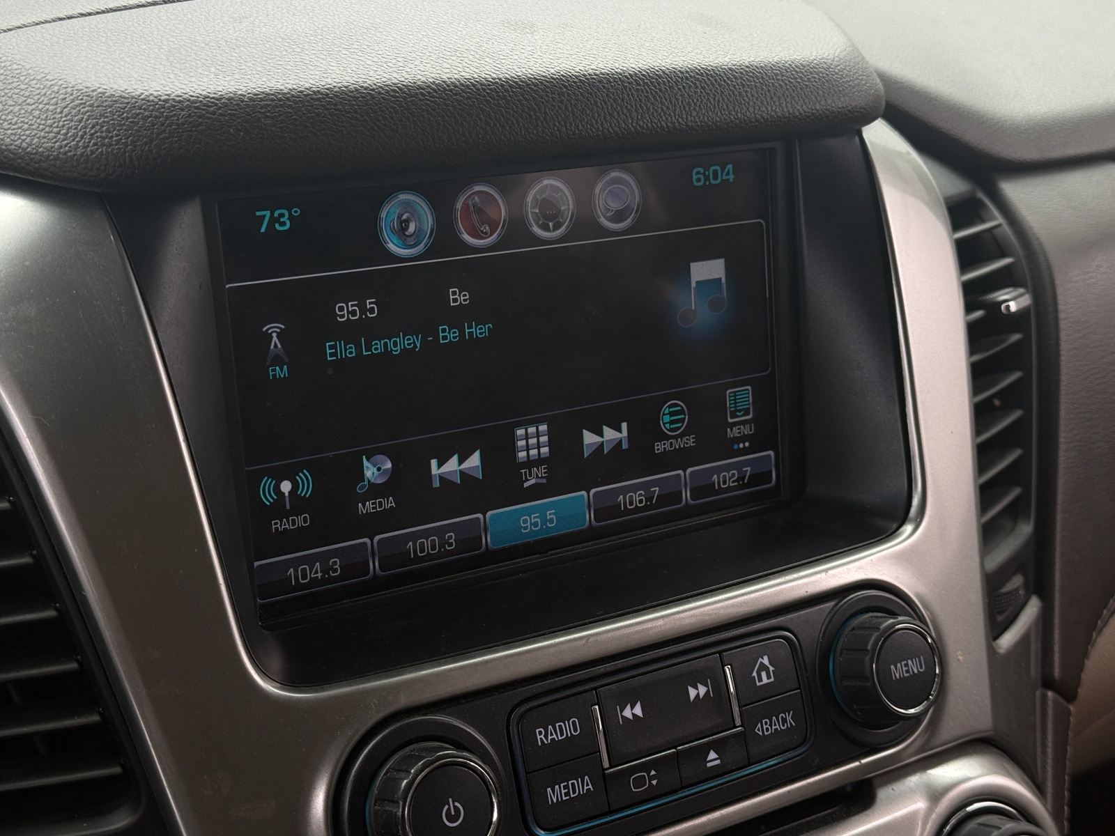 Thumbnail: 2018 Chevrolet Tahoe - 3