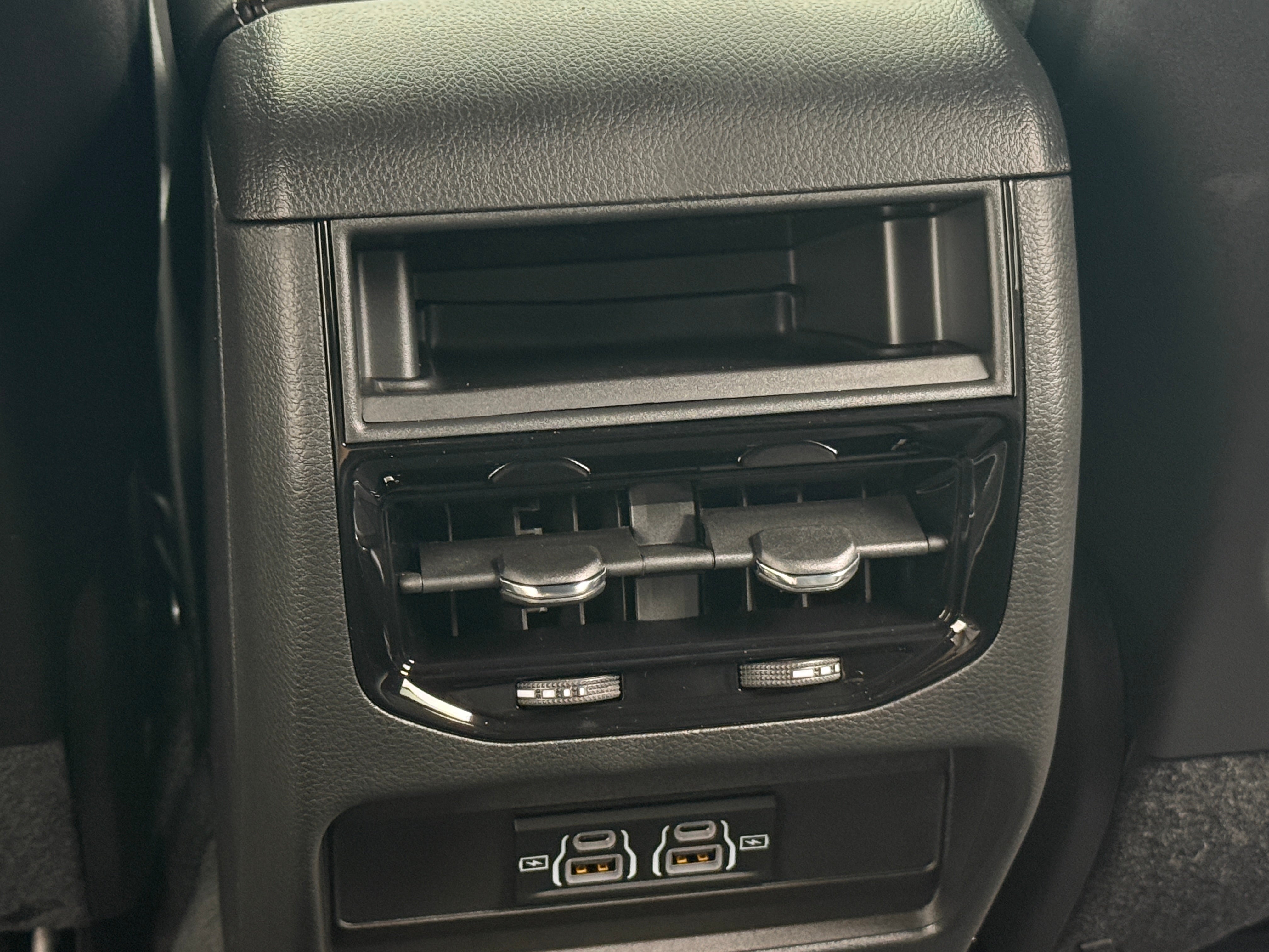 2027 Jeep Grand Cherokee