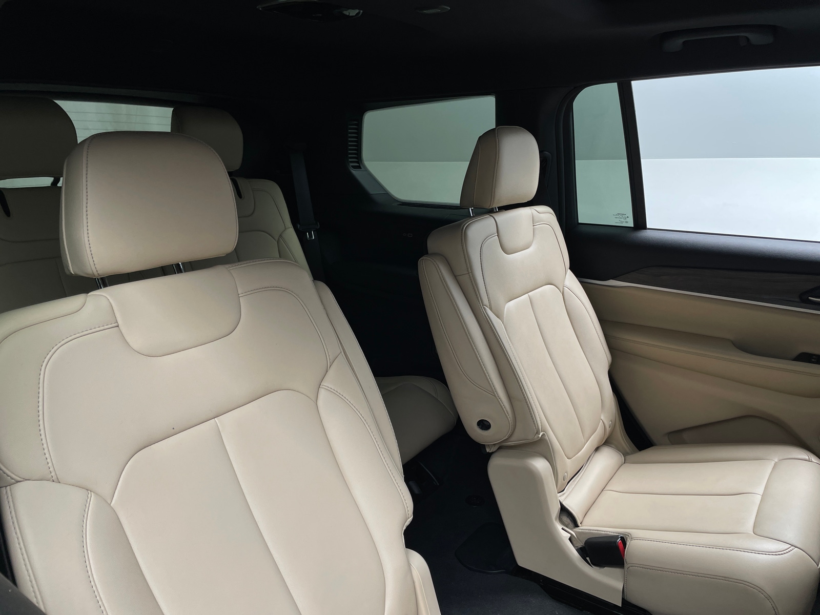 Thumbnail: 2024 Jeep Grand Cherokee L - 5