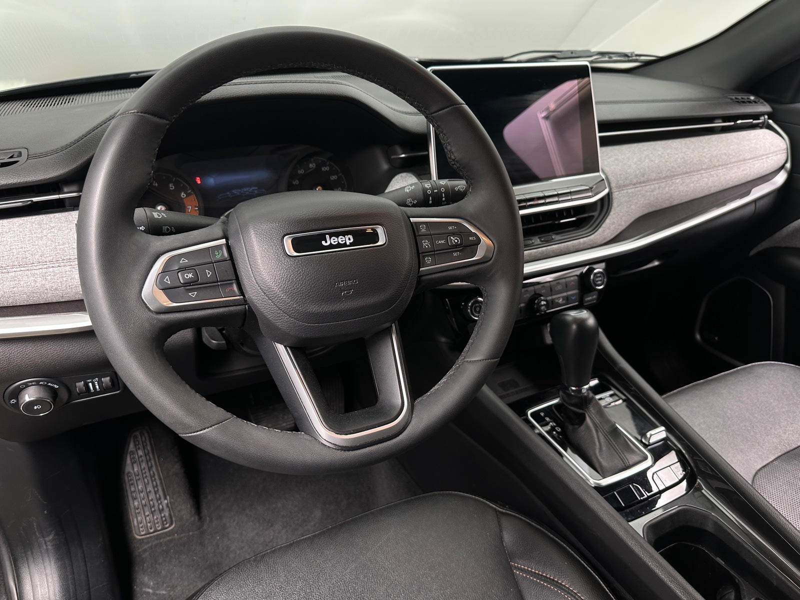 Thumbnail: 2023 Jeep Compass - 4