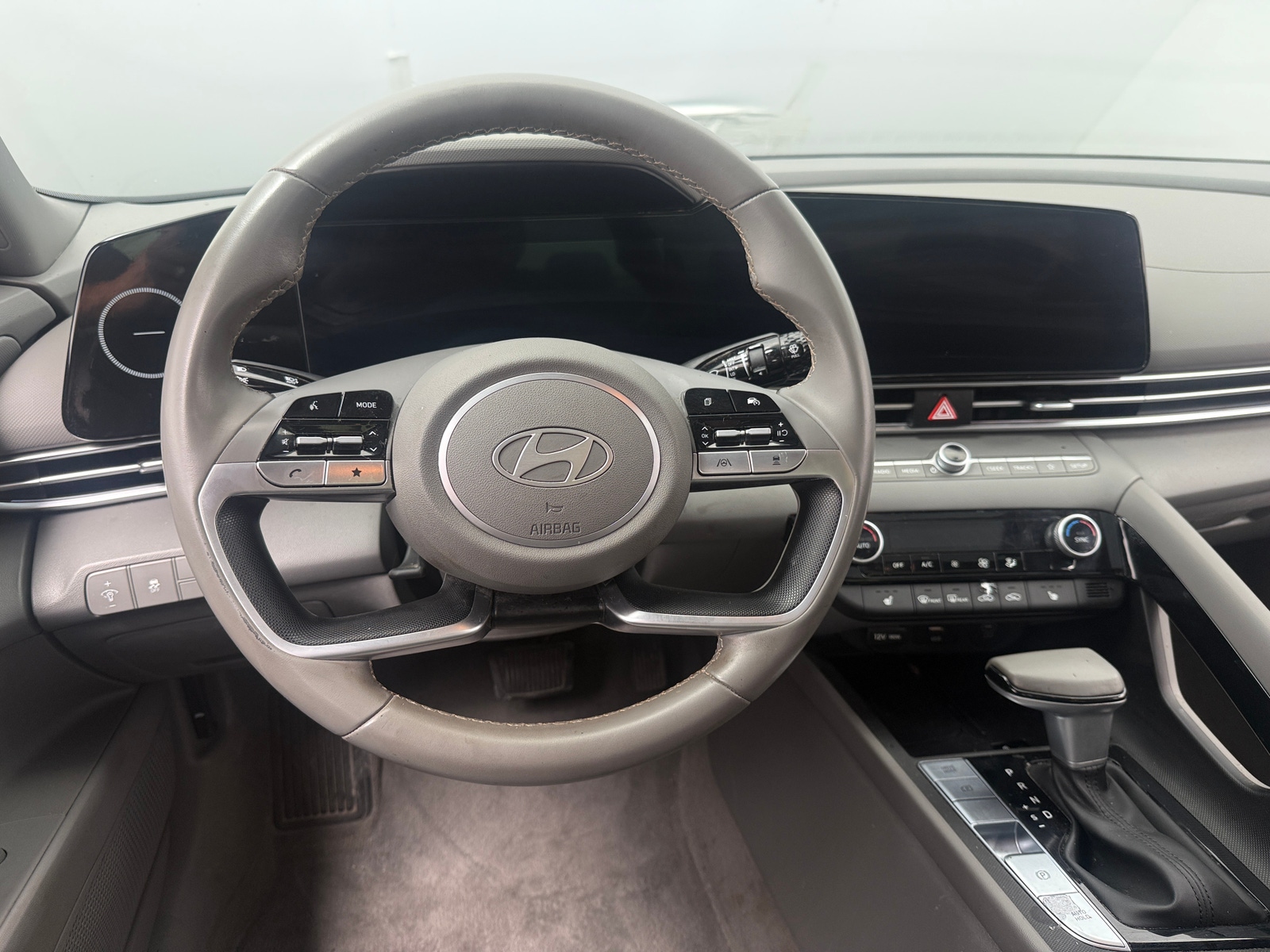 Thumbnail: 2024 Hyundai Elantra - 5