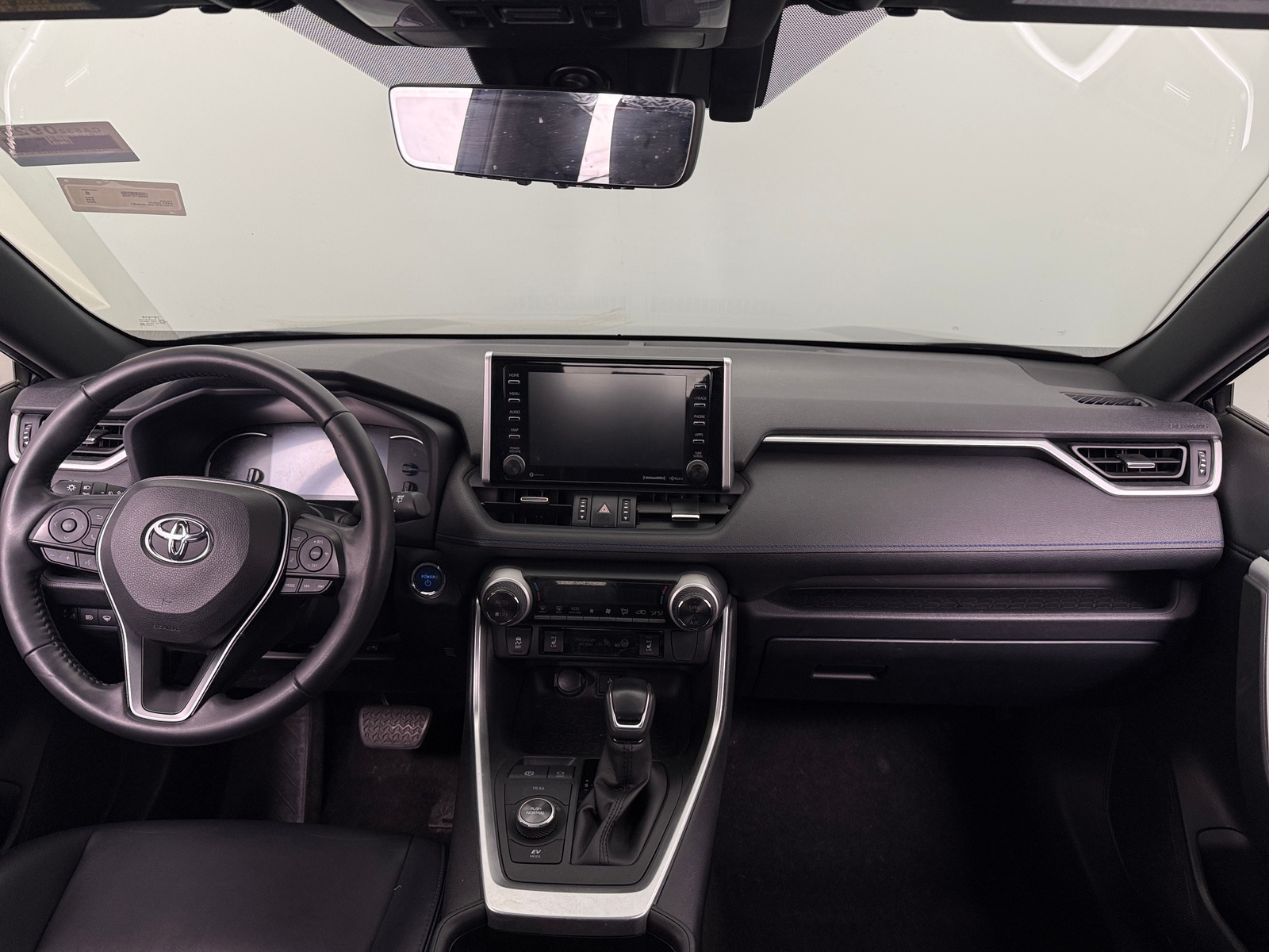 Thumbnail: 2020 Toyota RAV4 - 3