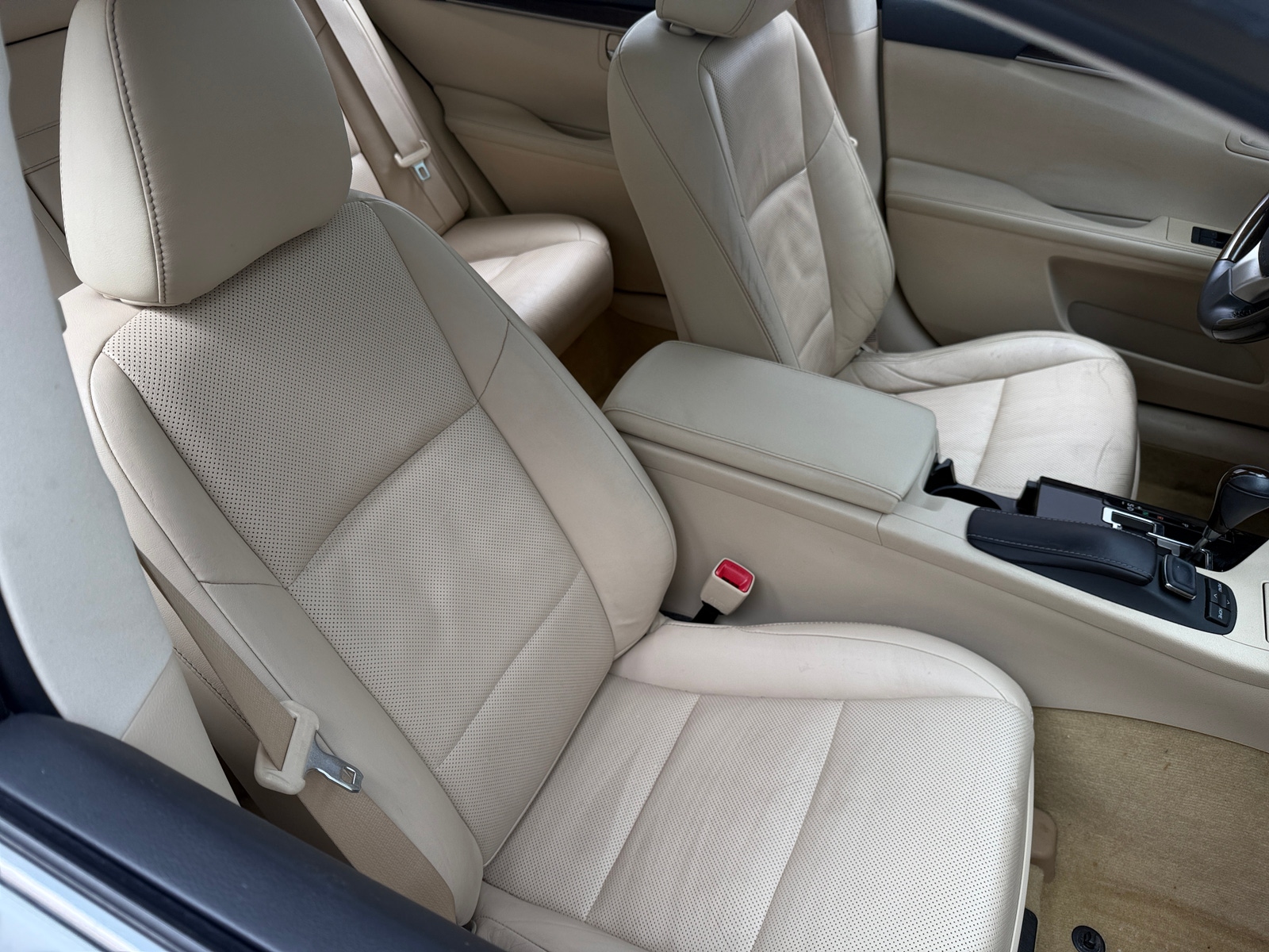 Thumbnail: 2015 Lexus ES - 2