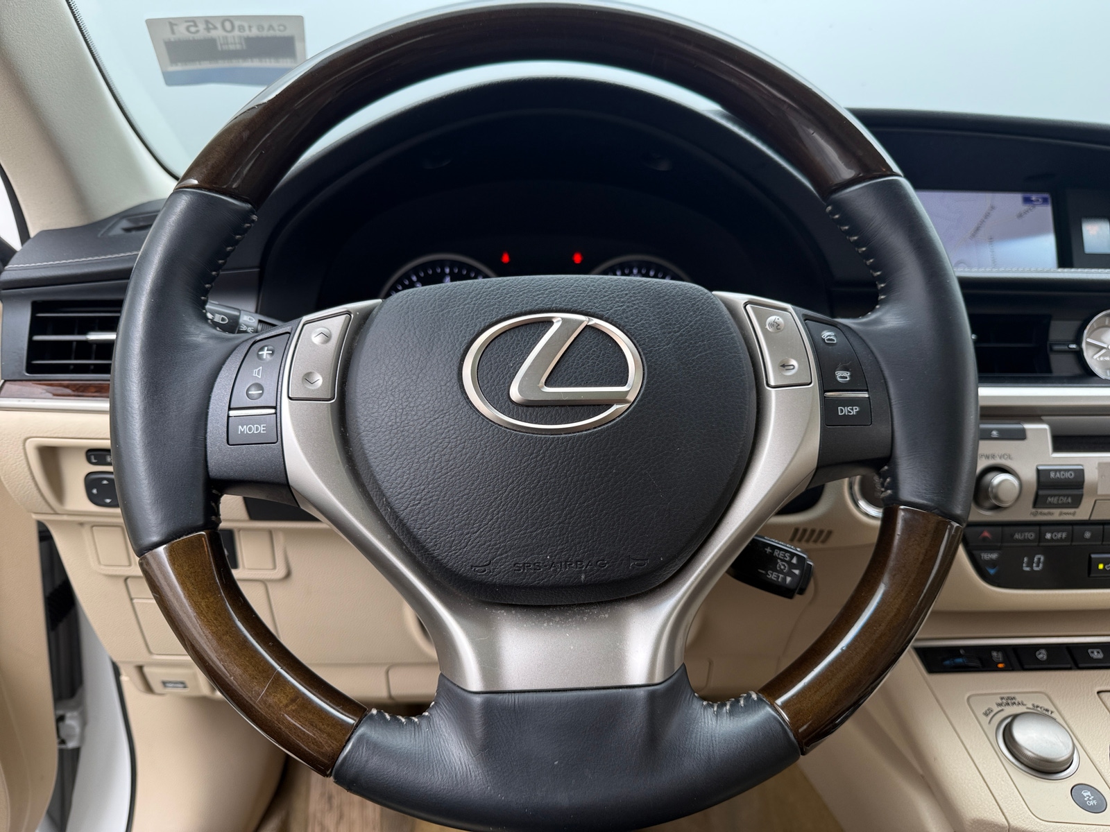 Thumbnail: 2015 Lexus ES - 5