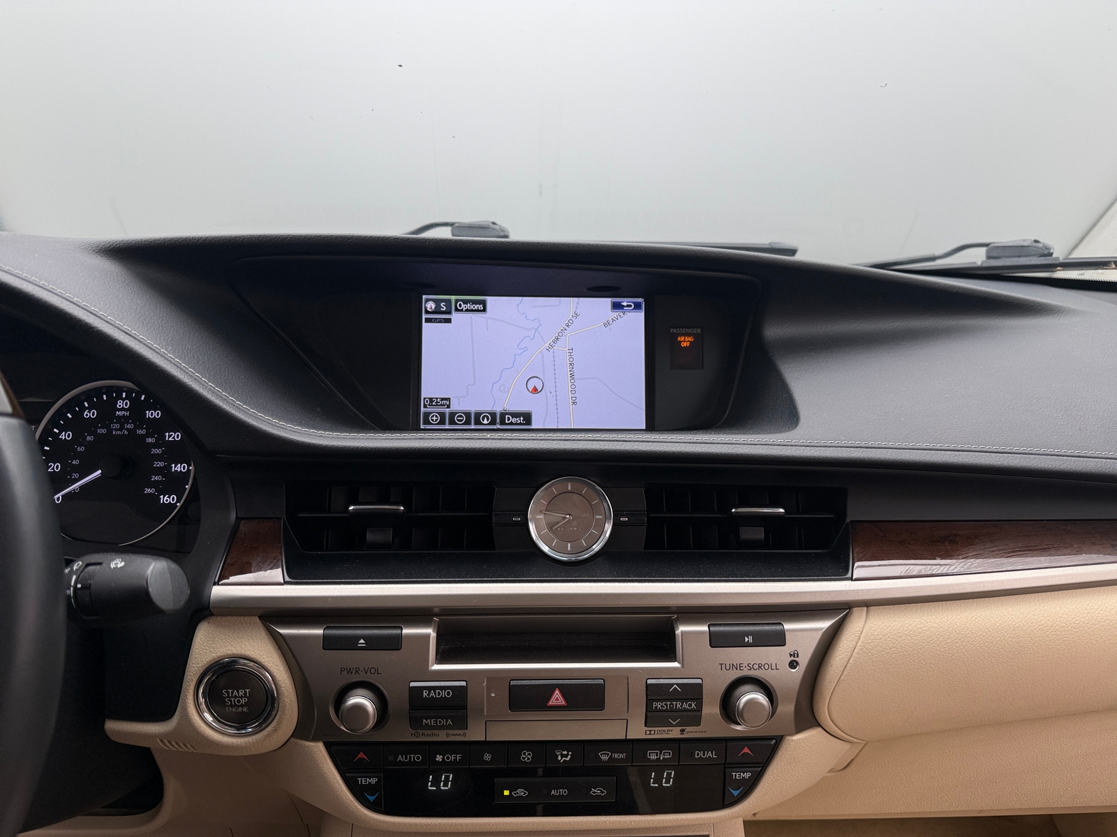 Thumbnail: 2015 Lexus ES - 4