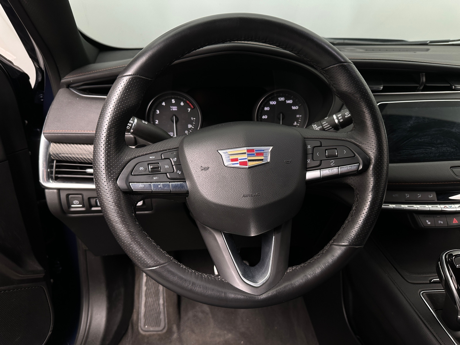 Thumbnail: 2020 Cadillac XT4 - 4