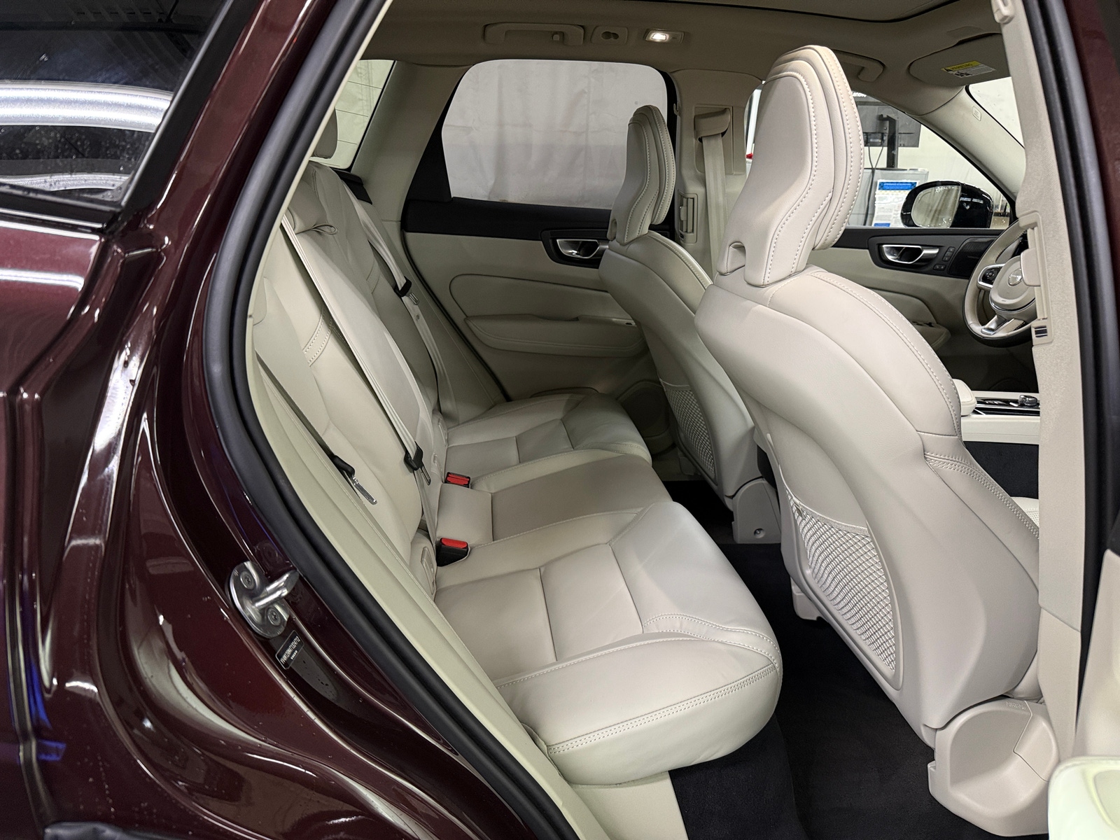 Thumbnail: 2026 Volvo XC60 - 5