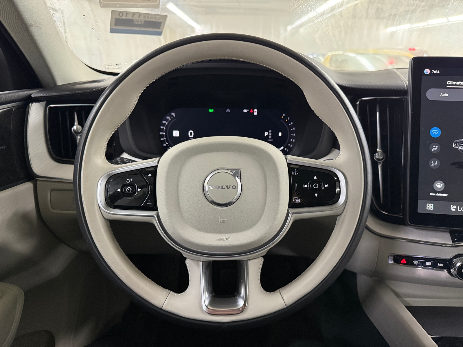 Thumbnail: 2026 Volvo XC60 - 4