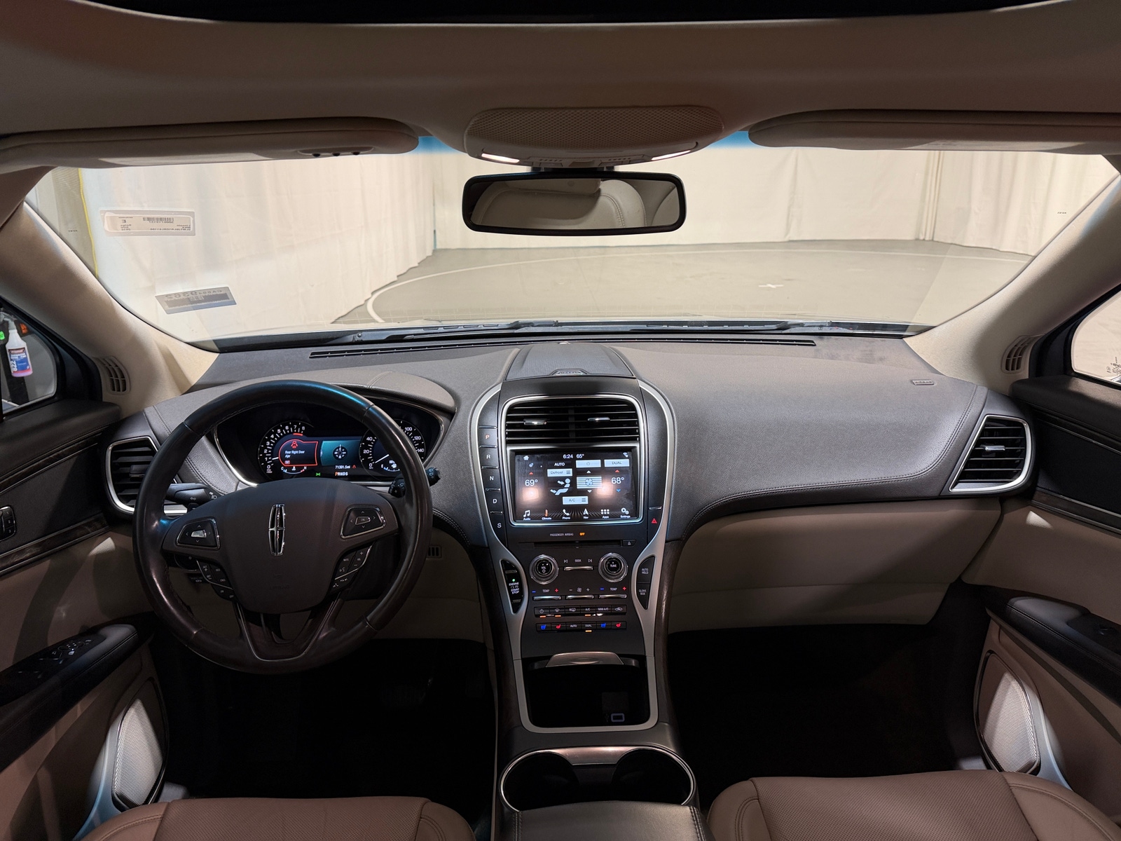 Thumbnail: 2016 Lincoln MKX - 2