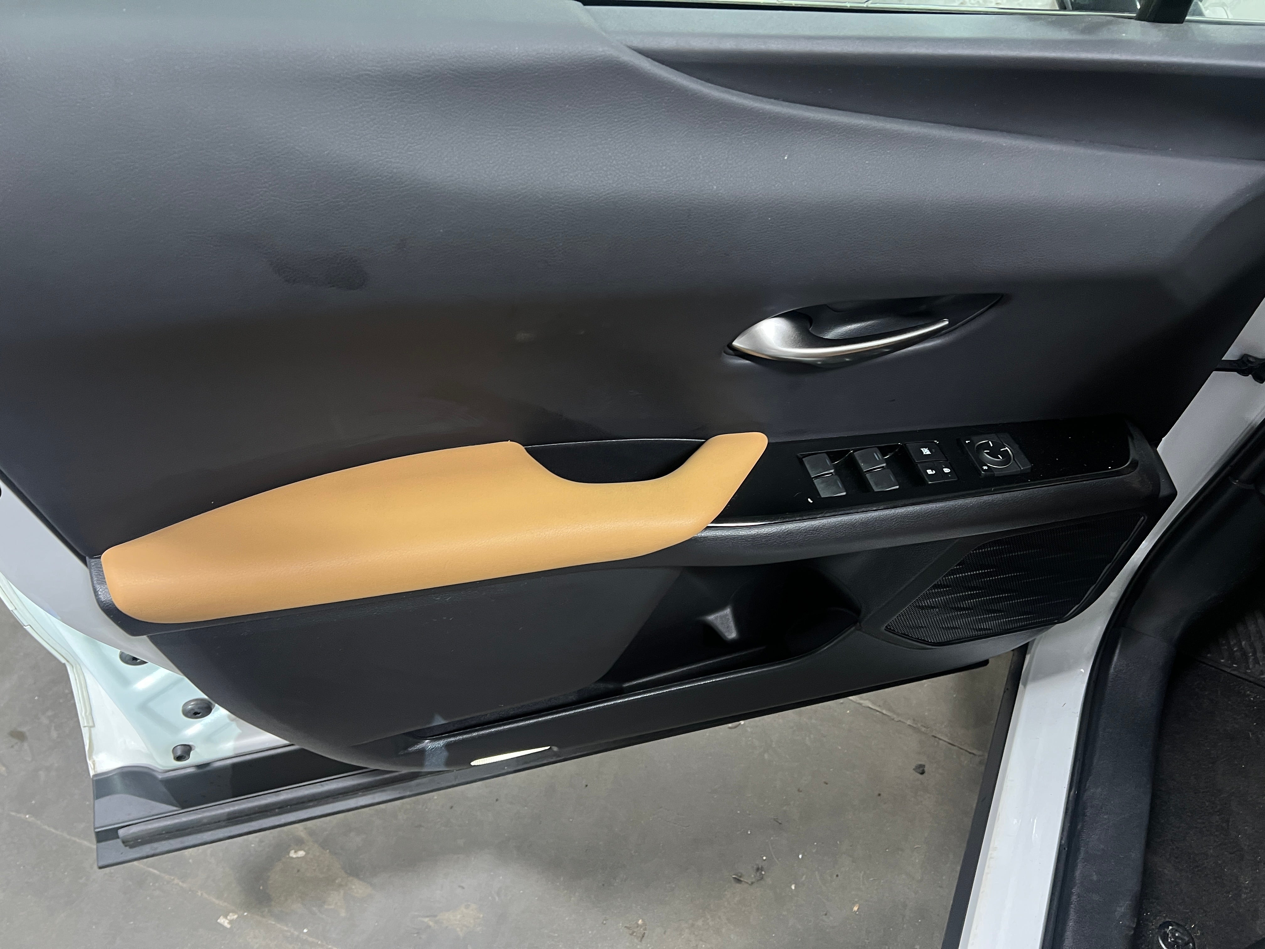 2023 Lexus UX Hybrid