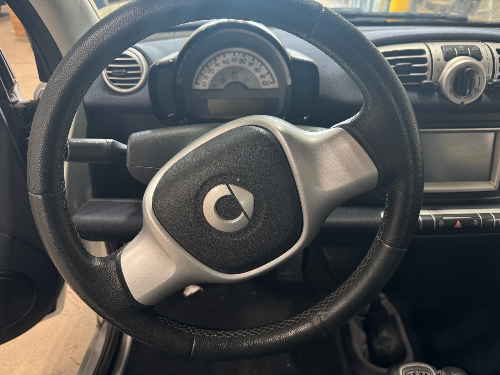 Thumbnail: 2015 smart fortwo - 5