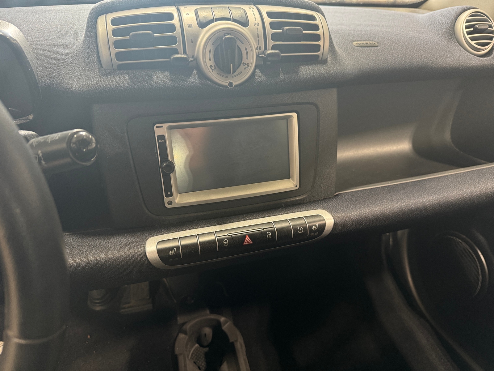 Thumbnail: 2015 smart fortwo - 4