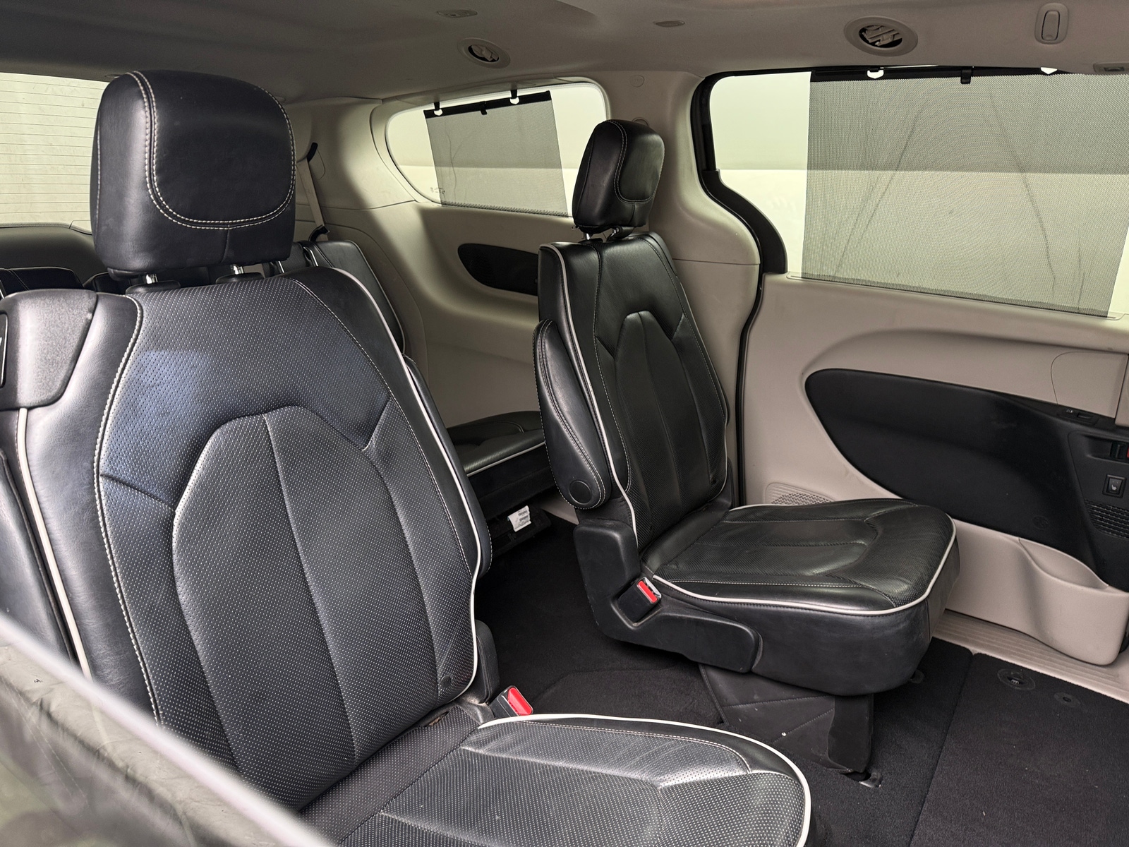 Thumbnail: 2022 Chrysler Pacifica - 5