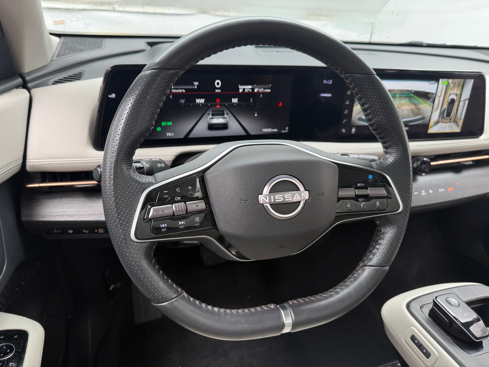 Thumbnail: 2023 Nissan Ariya - 4