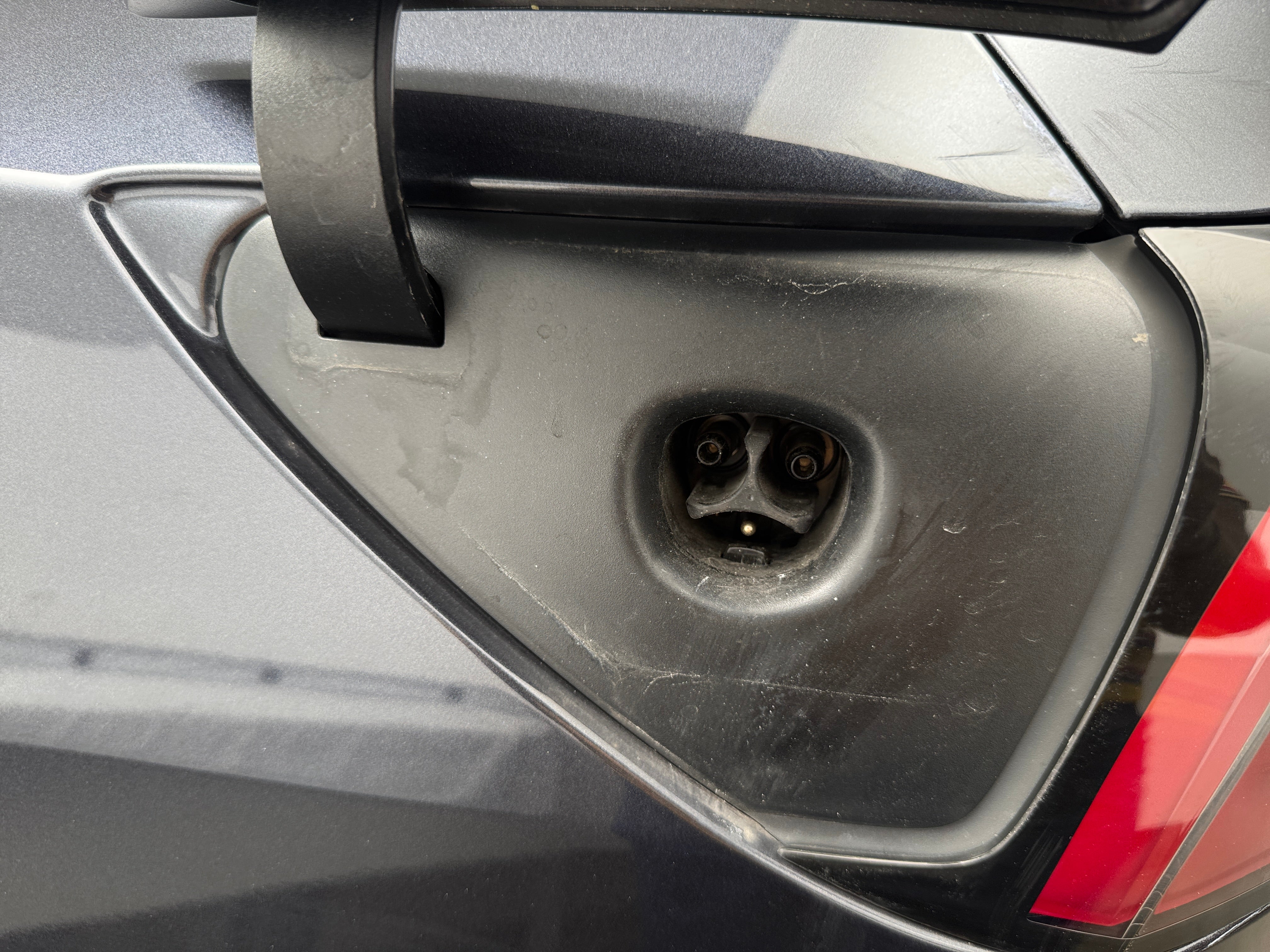 Used 2025 Tesla Model Y Long Range with VIN 7SAYGDED9SF257117 for sale in Oak Creek, WI