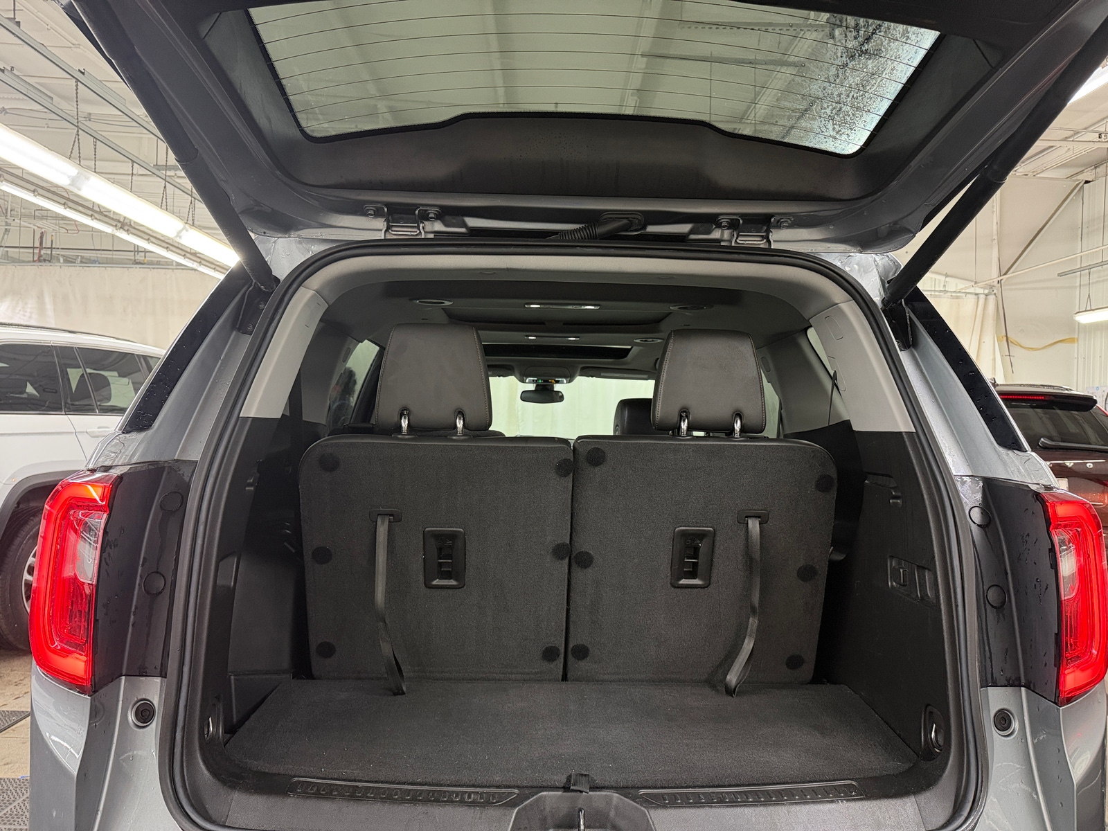 Thumbnail: 2023 GMC Acadia - 6