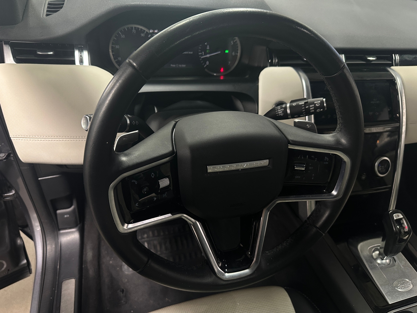 Thumbnail: 2023 Land Rover Discovery Sport - 4