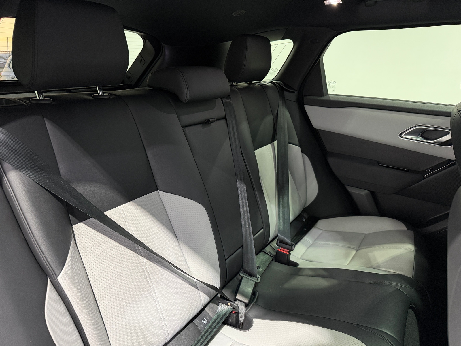 Thumbnail: 2024 Land Rover Range Rover Velar - 5