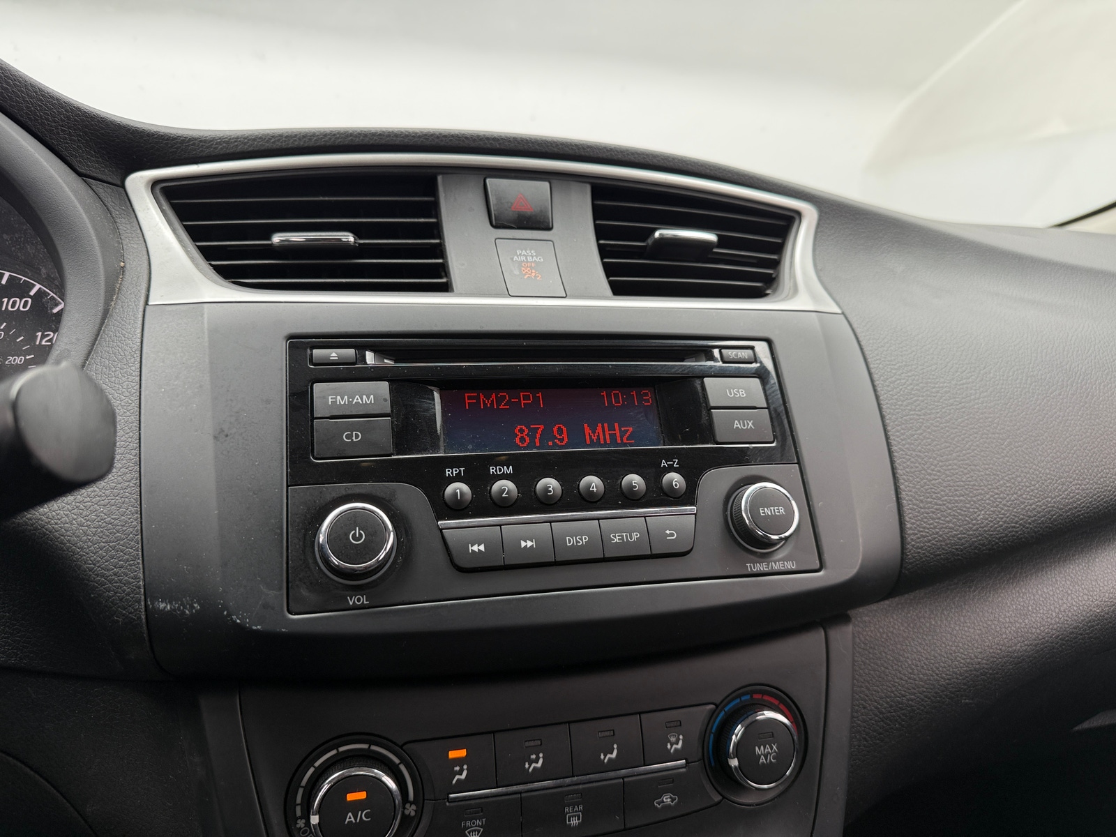 Thumbnail: 2016 Nissan Sentra - 4