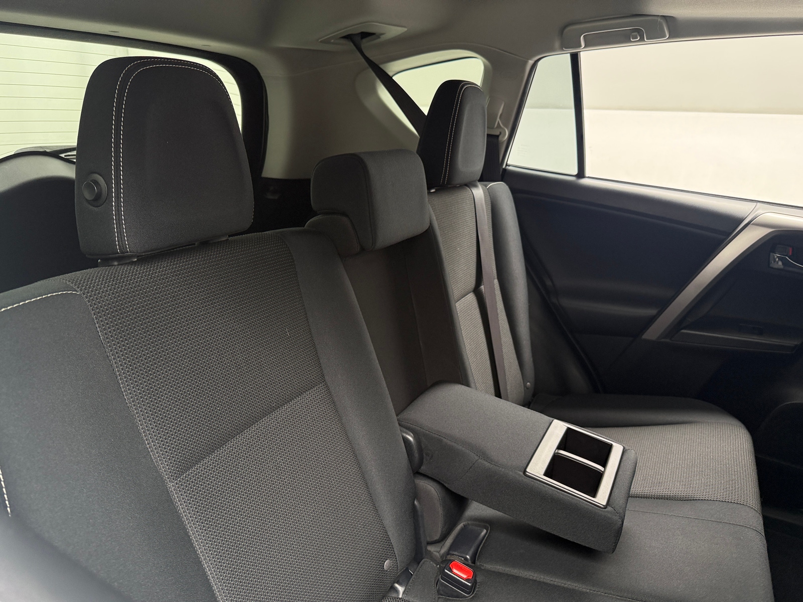 Thumbnail: 2016 Toyota RAV4 - 6