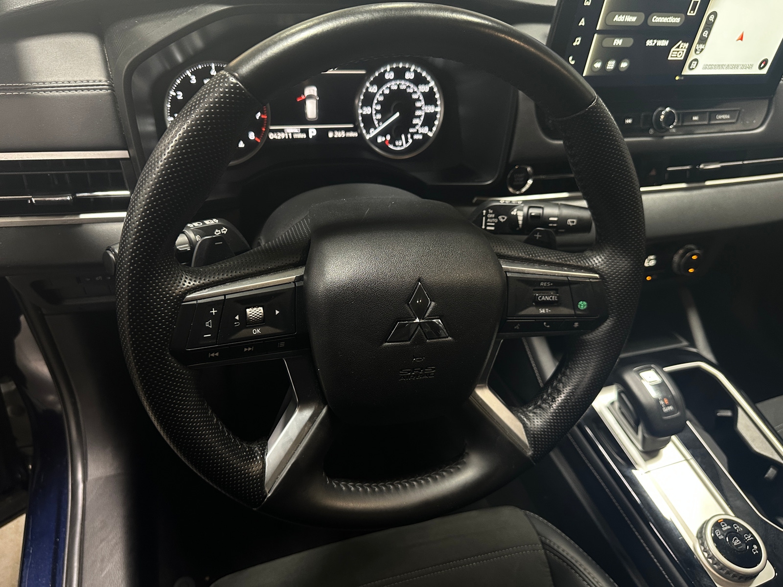 Thumbnail: 2025 Mitsubishi Outlander - 5