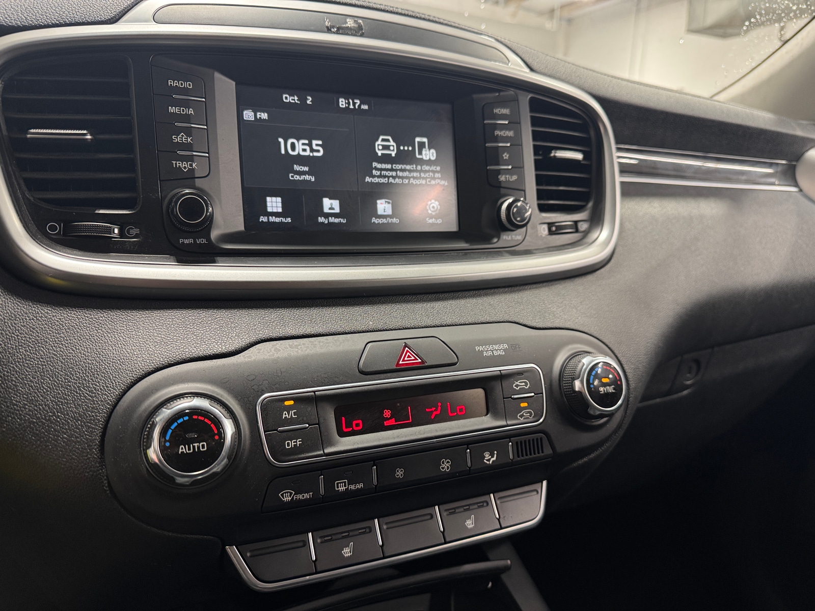 Thumbnail: 2020 Kia Sorento - 4