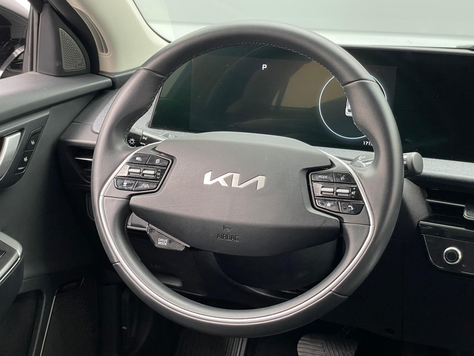 Thumbnail: 2024 Kia EV6 - 4