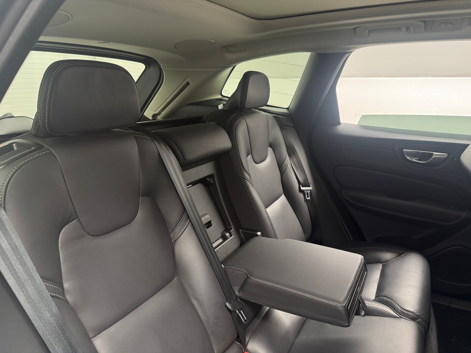Thumbnail: 2023 Volvo XC60 - 5