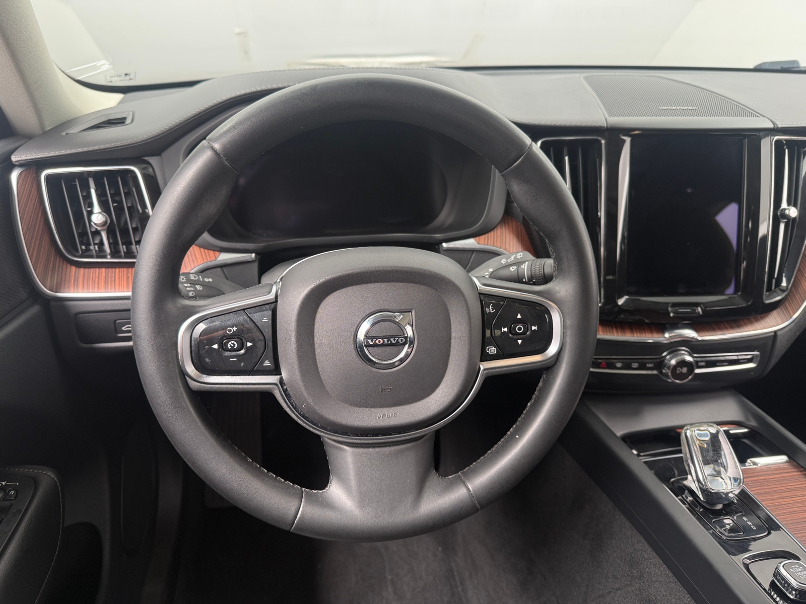 Thumbnail: 2023 Volvo XC60 - 4