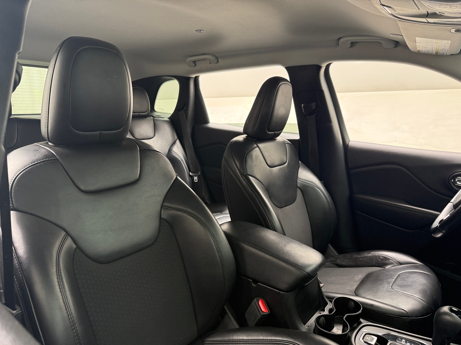 Thumbnail: 2020 Jeep Cherokee - 2