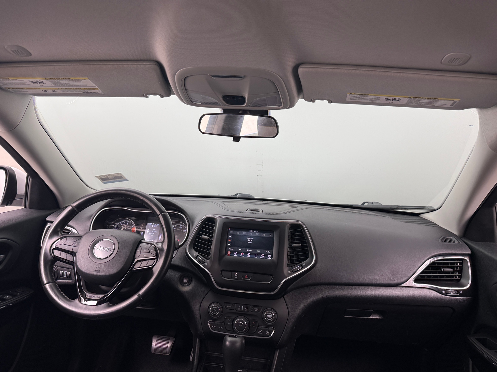 Thumbnail: 2020 Jeep Cherokee - 3