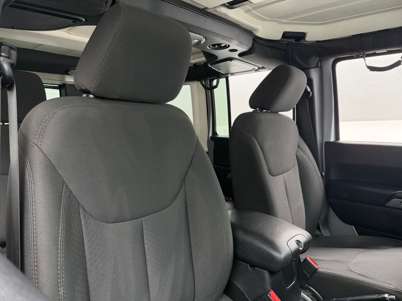 Thumbnail: 2016 Jeep Wrangler - 2