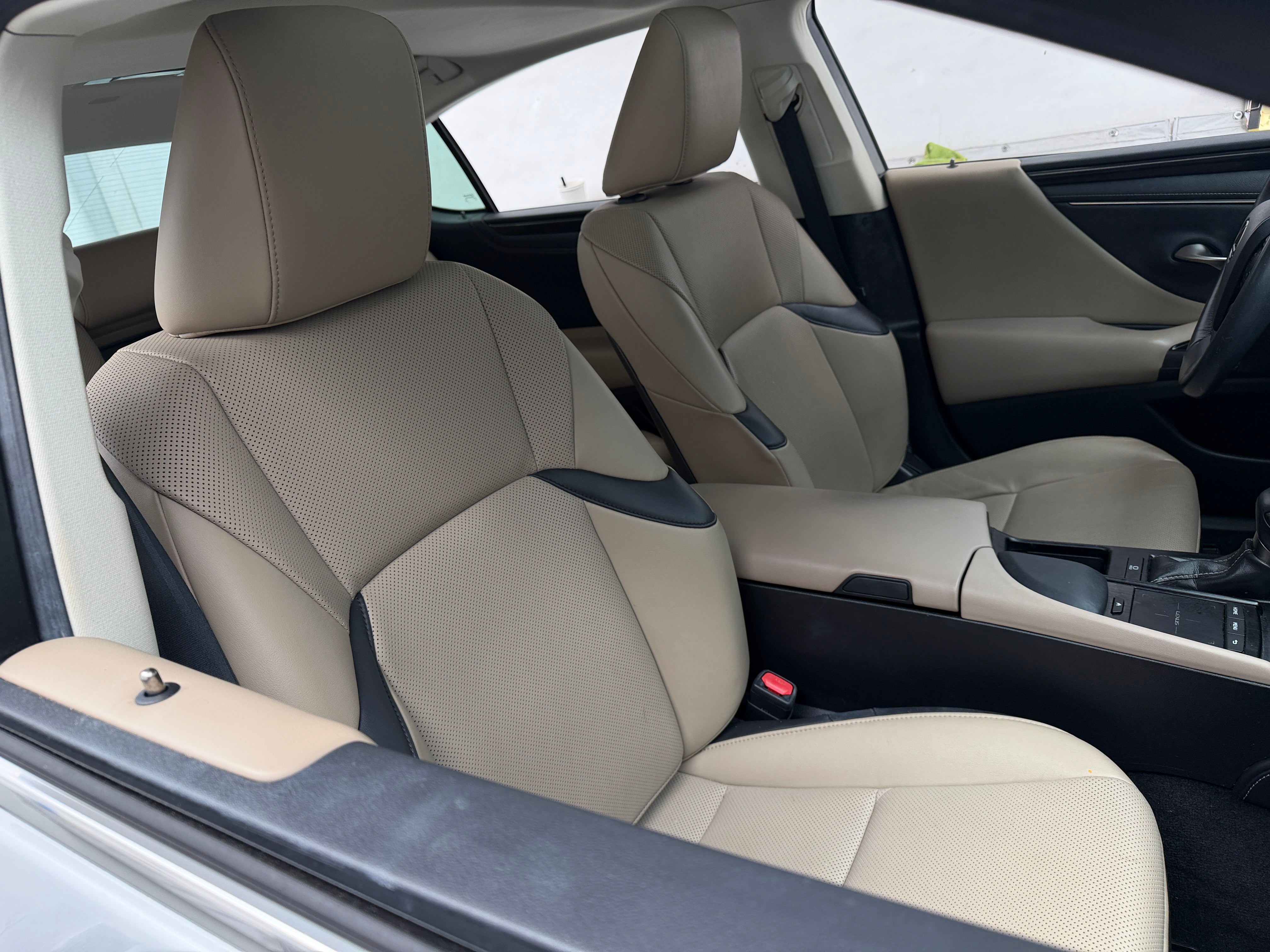 2019 Lexus ES