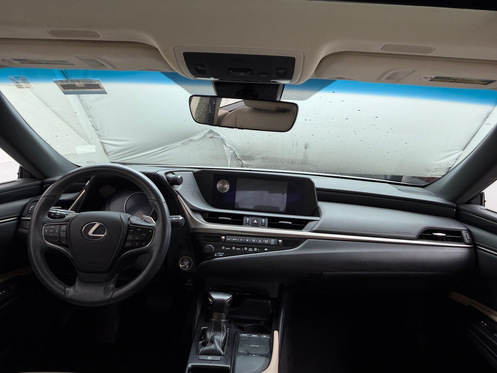 Thumbnail: 2019 Lexus ES - 3