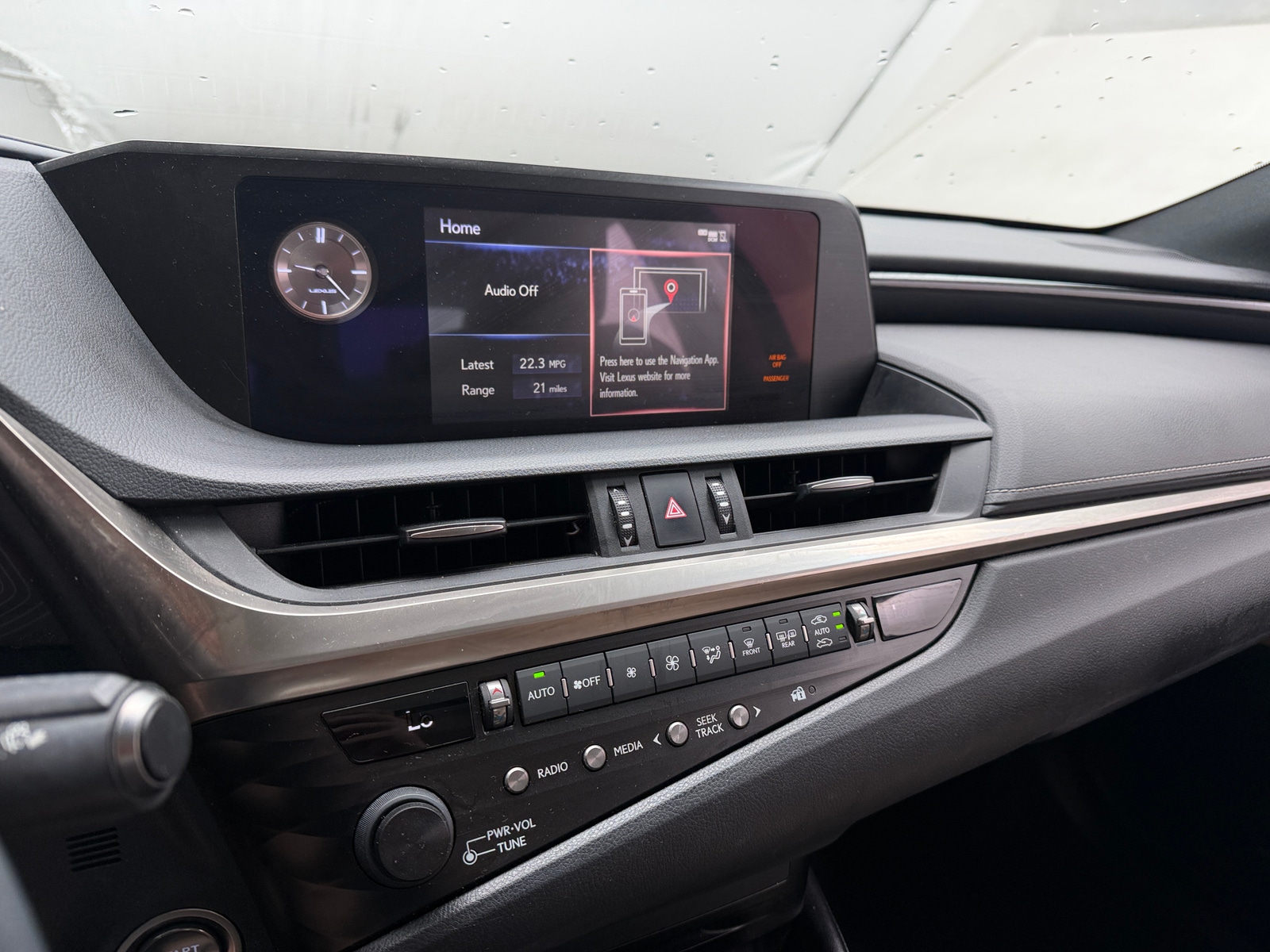 Thumbnail: 2019 Lexus ES - 4